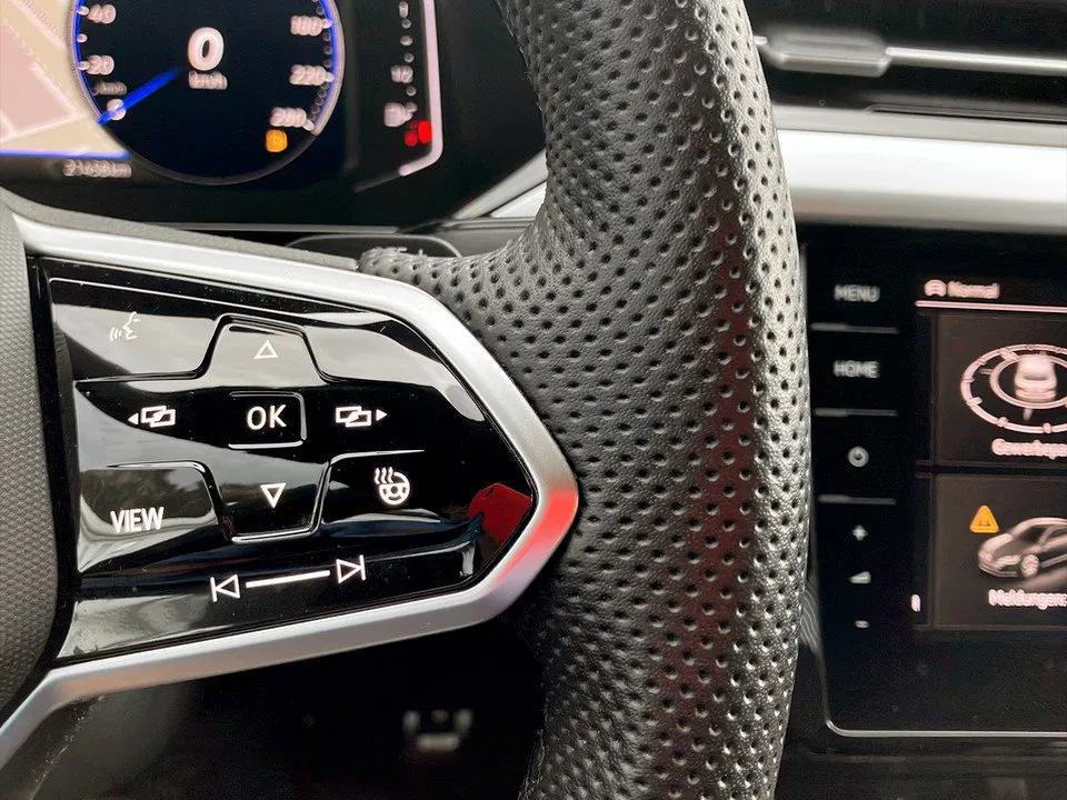 VW Arteon 2.0 TDI R-Line DSG | Bild 17 von 23