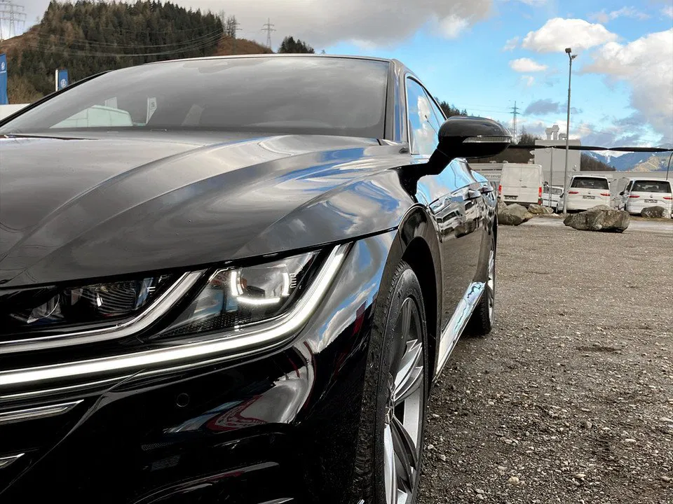 VW Arteon 2.0 TDI R-Line DSG | Bild 23 von 23