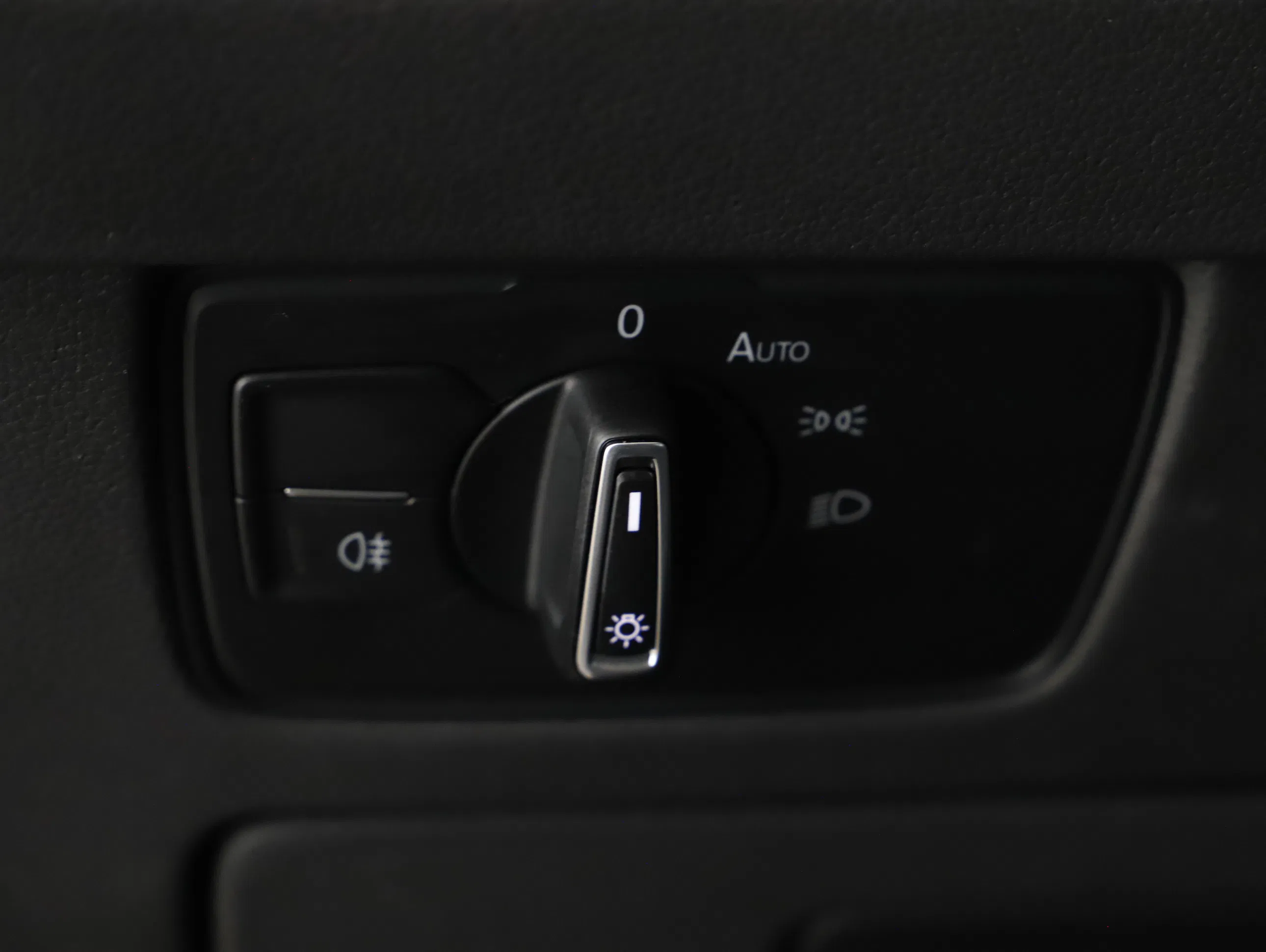 VW Arteon Shooting Brake 2.0 TDI Elegance | Bild 13 von 21
