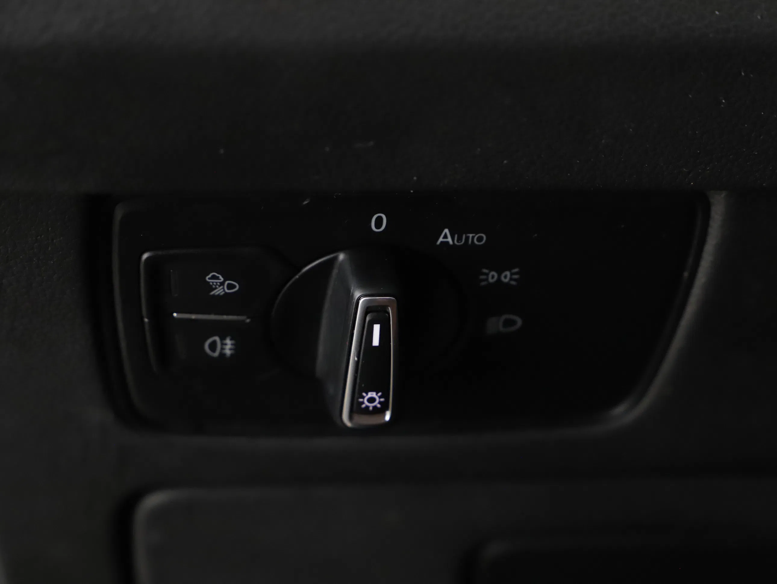 VW Arteon SB 2.0 TDI 4Mot Eleg DSG | Bild 13 von 23