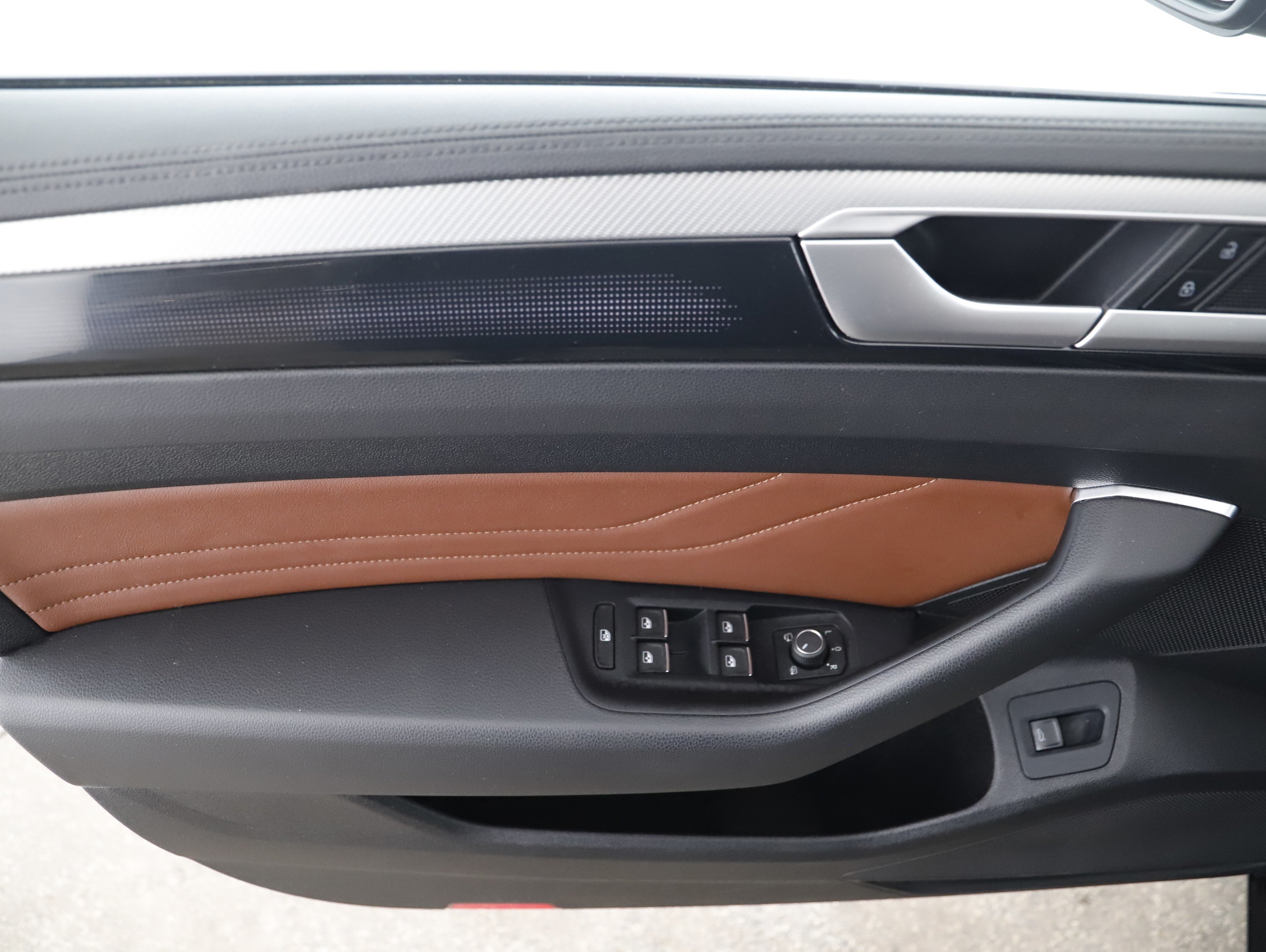 VW Arteon SB 2.0 TDI 4Mot Eleg DSG | Bild 14 von 23