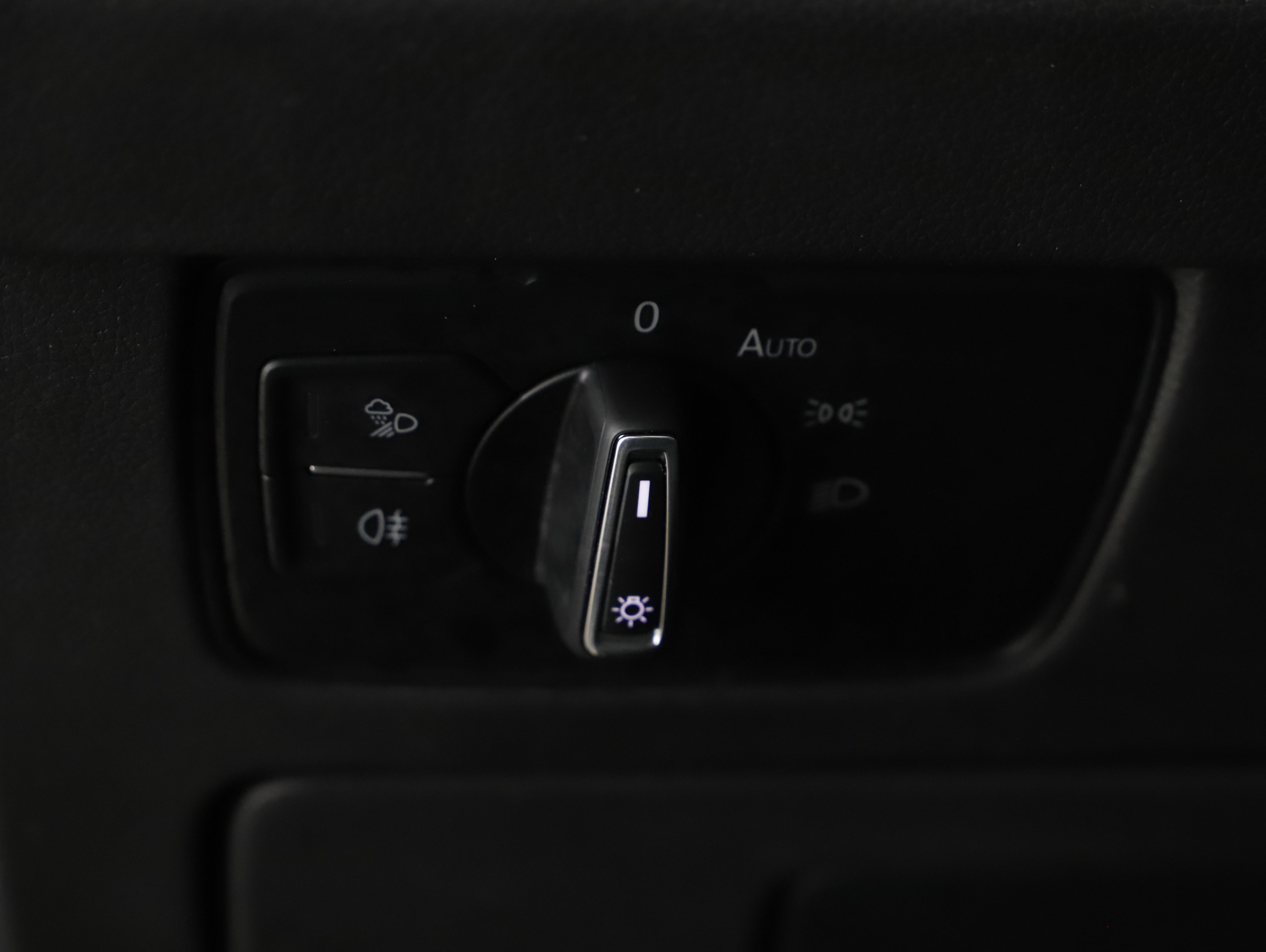 VW Arteon Shooting Brake 2.0 TDI 4Motion R-Line | Bild 10 von 27