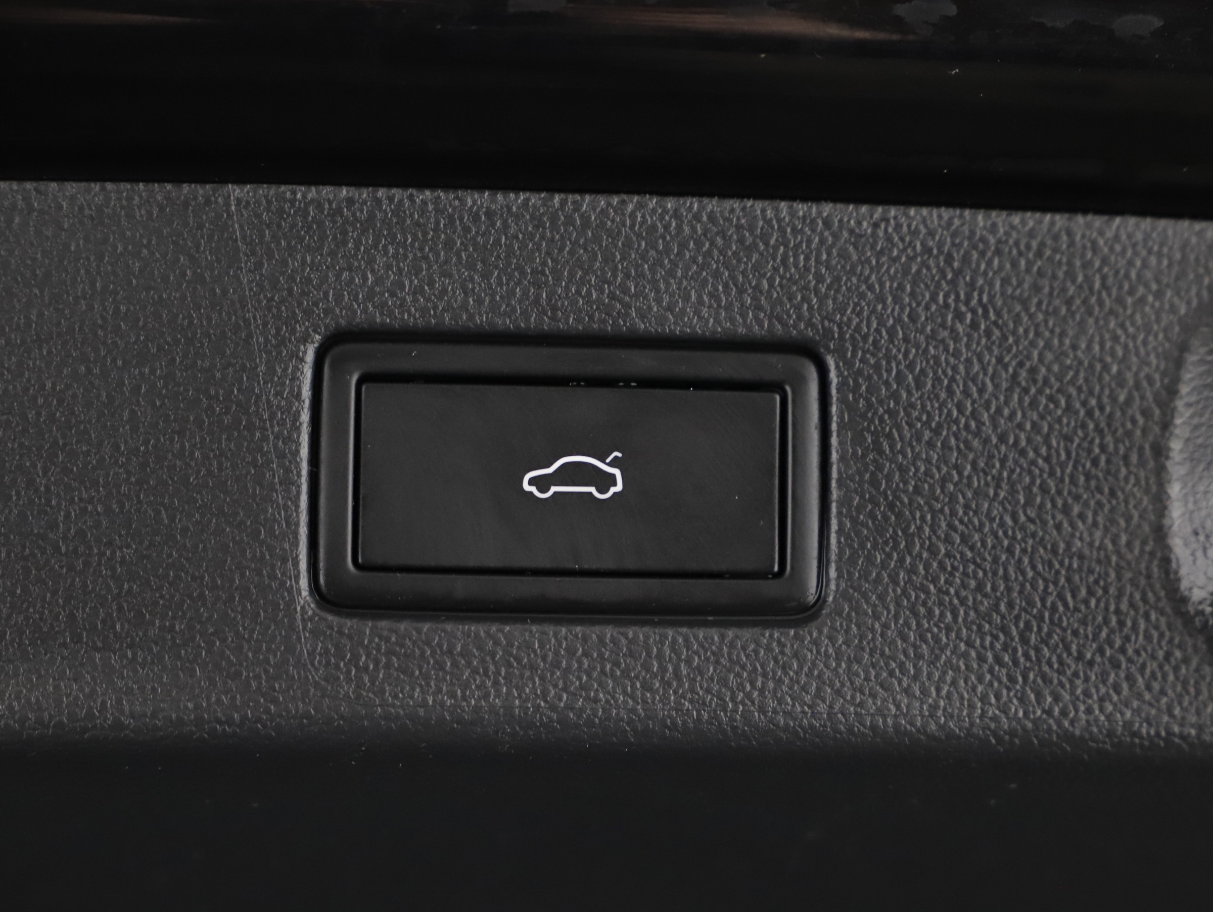 VW Arteon Shooting Brake 2.0 TDI 4Motion R-Line | Bild 24 von 27