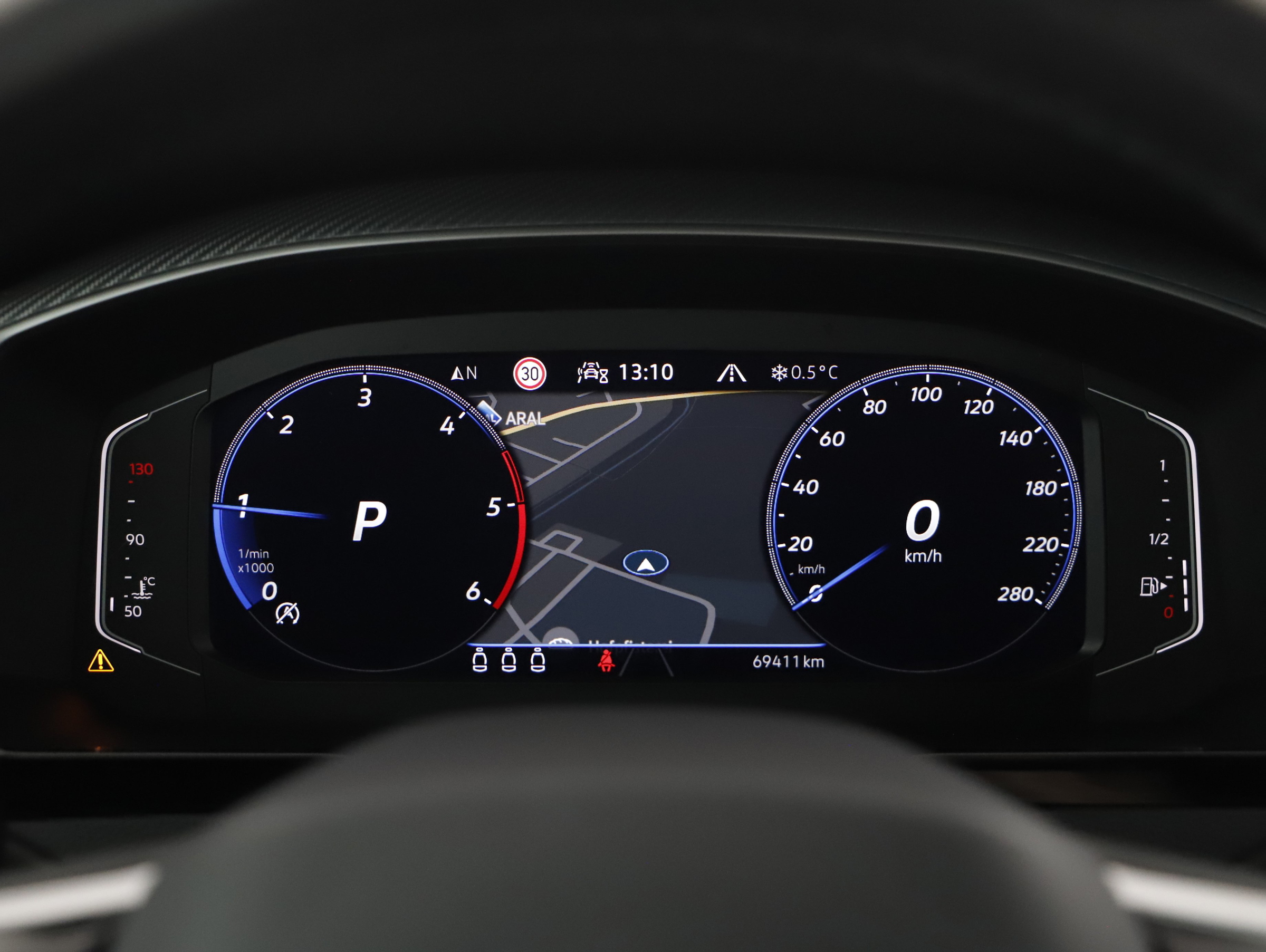 VW Arteon Shooting Brake 2.0 TDI 4Motion R-Line | Bild 14 von 27