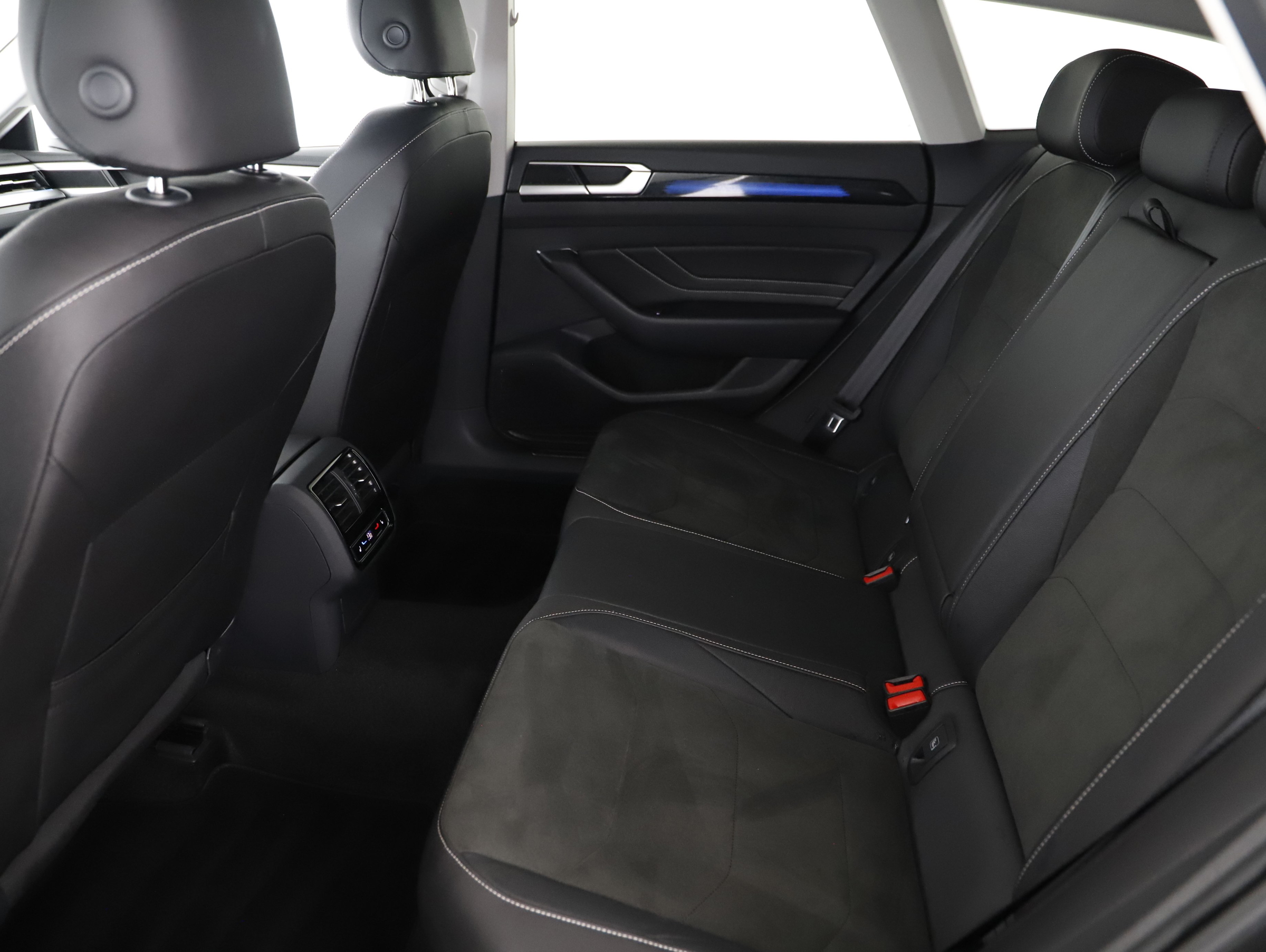 VW Arteon Shooting Brake 2.0 TDI Elegance | Bild 17 von 23