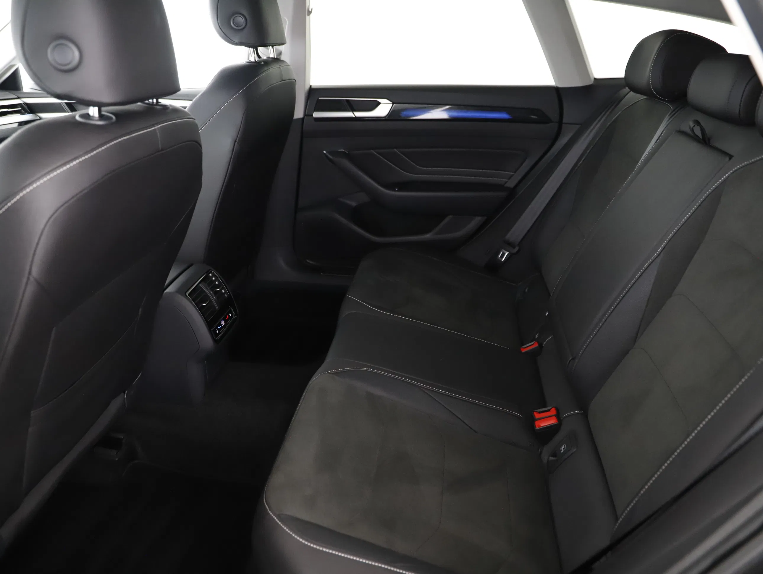 VW Arteon Shooting Brake 2.0 TDI Elegance | Bild 17 von 23