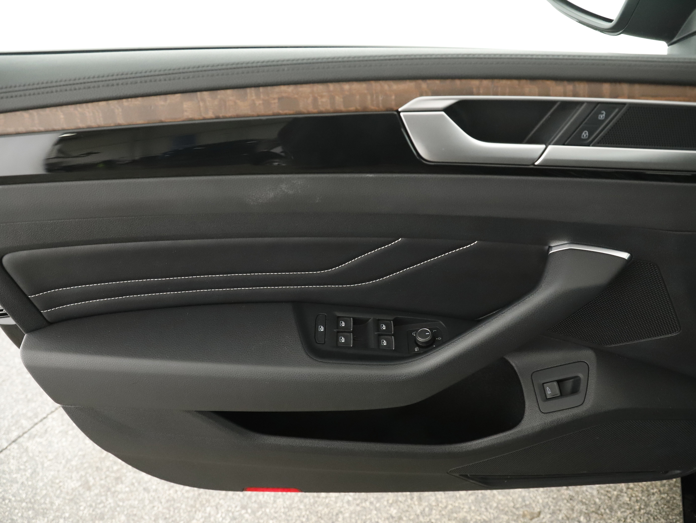 VW Arteon Shooting Brake 2.0 TDI  Elegance | Bild 11 von 31