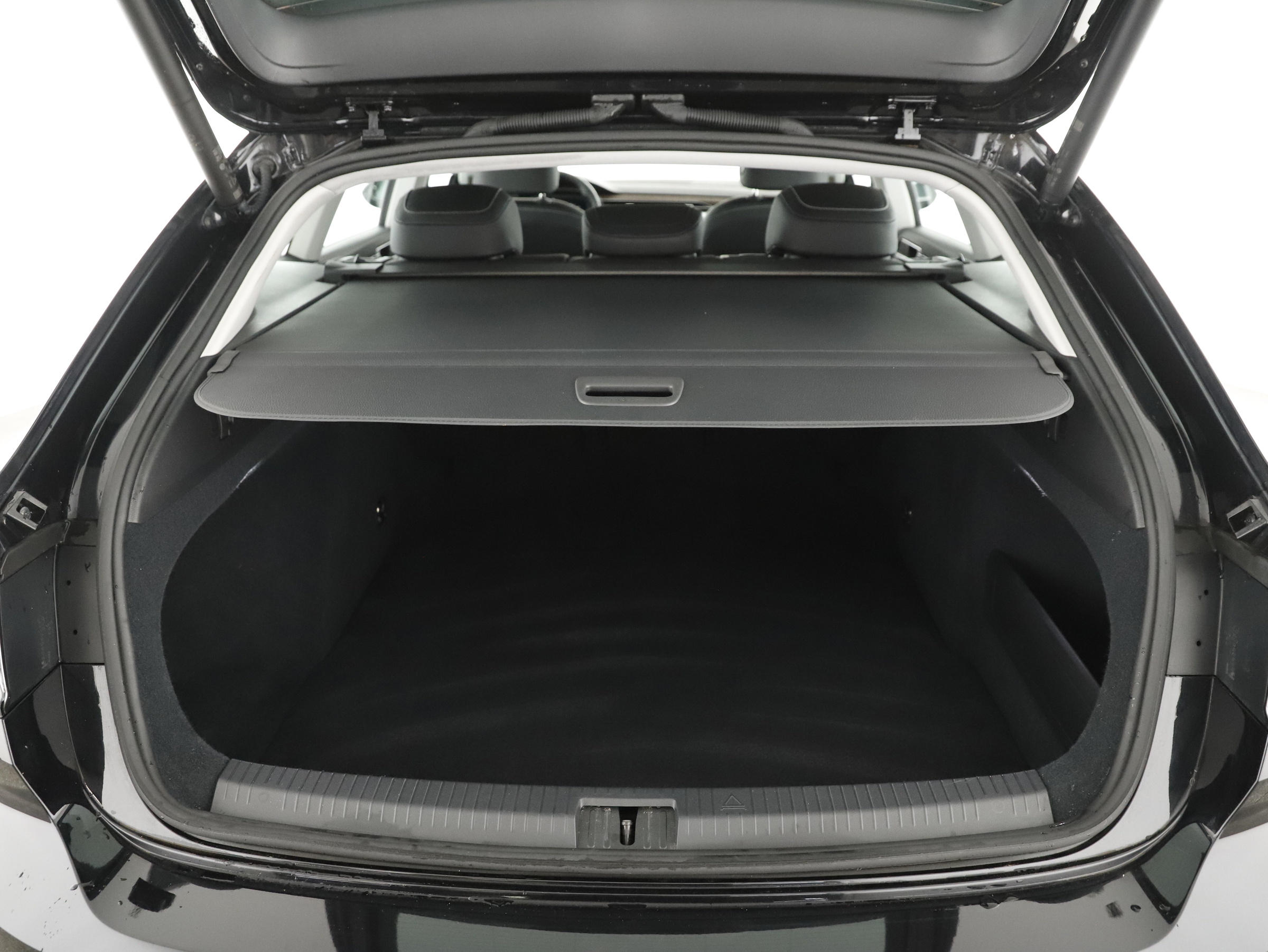 VW Arteon Shooting Brake 2.0 TDI  Elegance | Bild 26 von 31