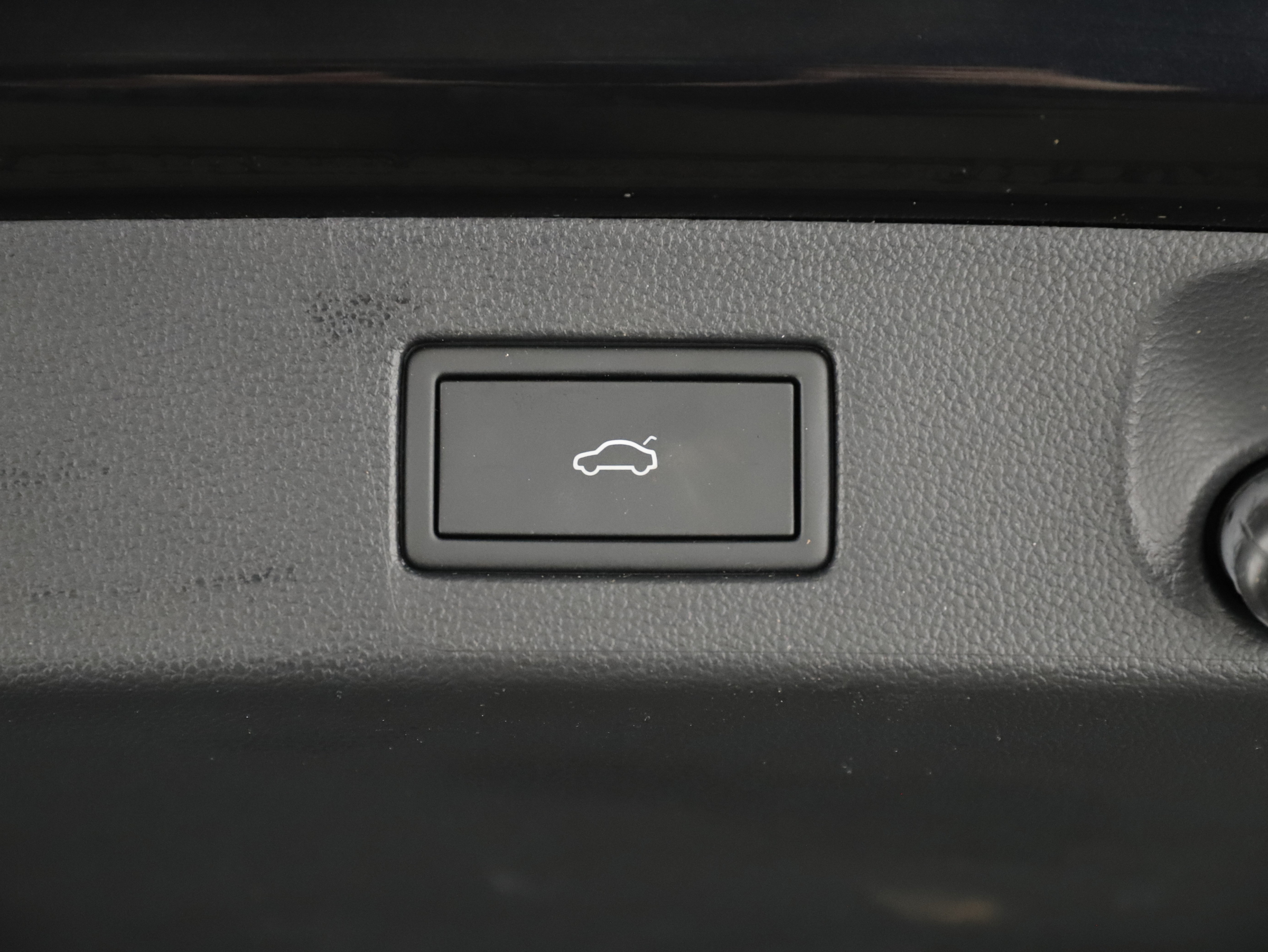 VW Arteon Shooting Brake 2.0 TDI  Elegance | Bild 27 von 31