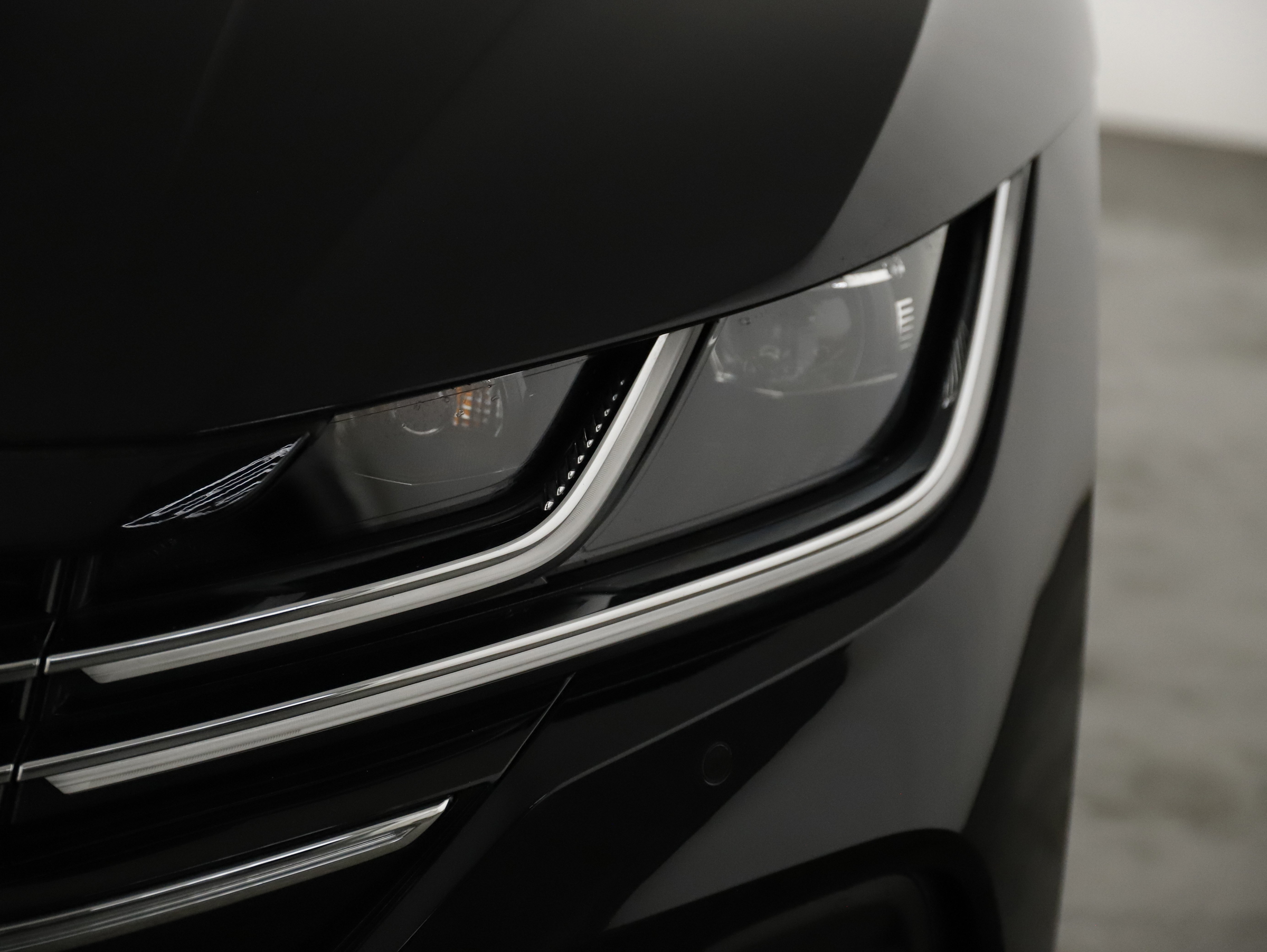 VW Arteon Shooting Brake 2.0 TDI  Elegance | Bild 28 von 31