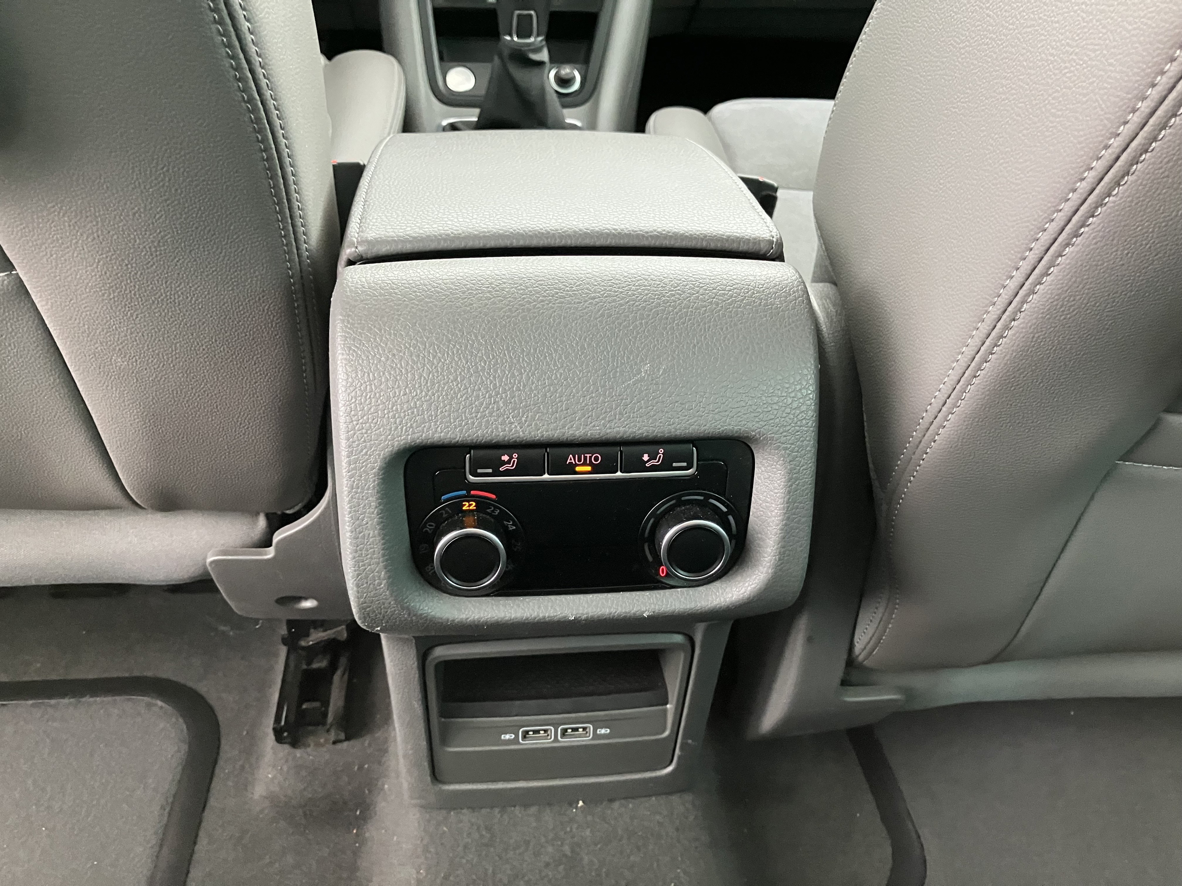 VW Sharan Business+ TSI 7-Sitzer | Bild 22 von 31