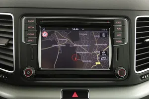 VW Sharan Comfortline TDI SCR DSG 5-Sitzer | Thumbnail 12 von 31