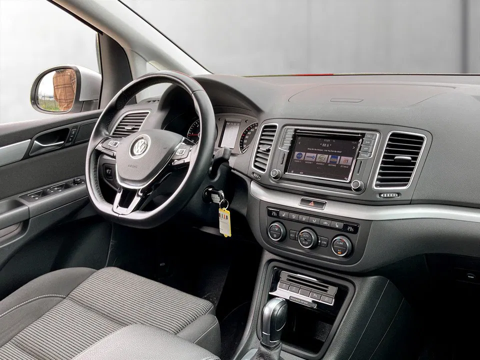 VW Sharan Comfortline TDI SCR DSG 5-Sitzer | Bild 8 von 21