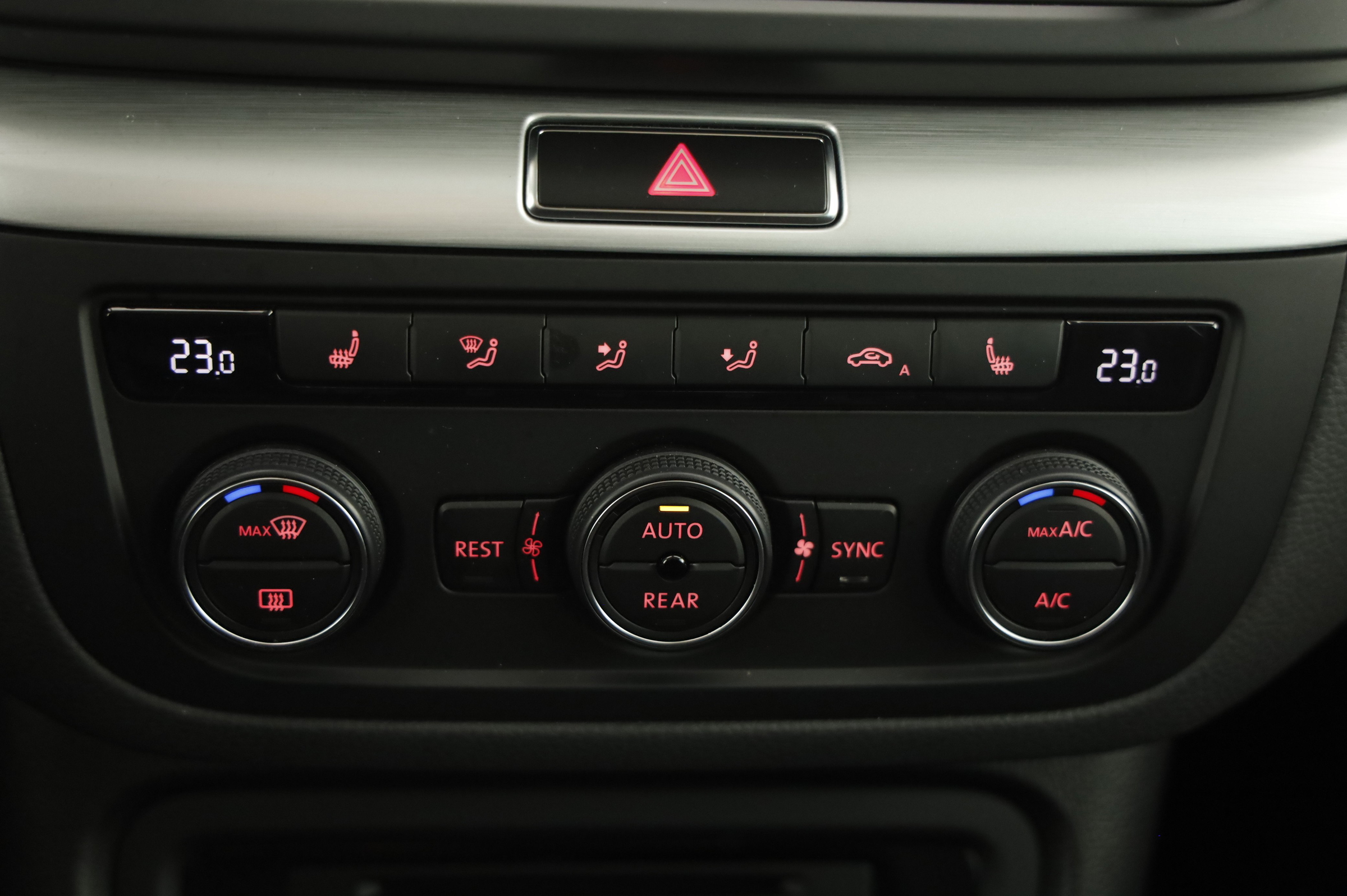 VW Sharan Comfortline TDI SCR DSG 5-Sitzer | Bild 15 von 31