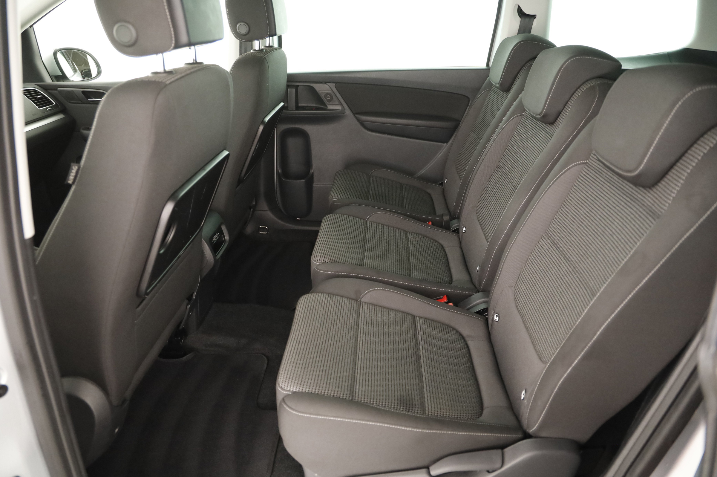 VW Sharan Comfortline TDI SCR DSG 5-Sitzer | Bild 16 von 31