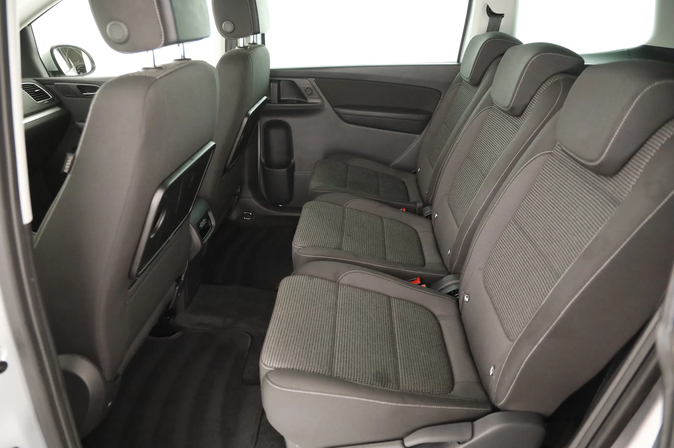 VW Sharan Comfortline TDI SCR DSG 5-Sitzer | Bild 16 von 31