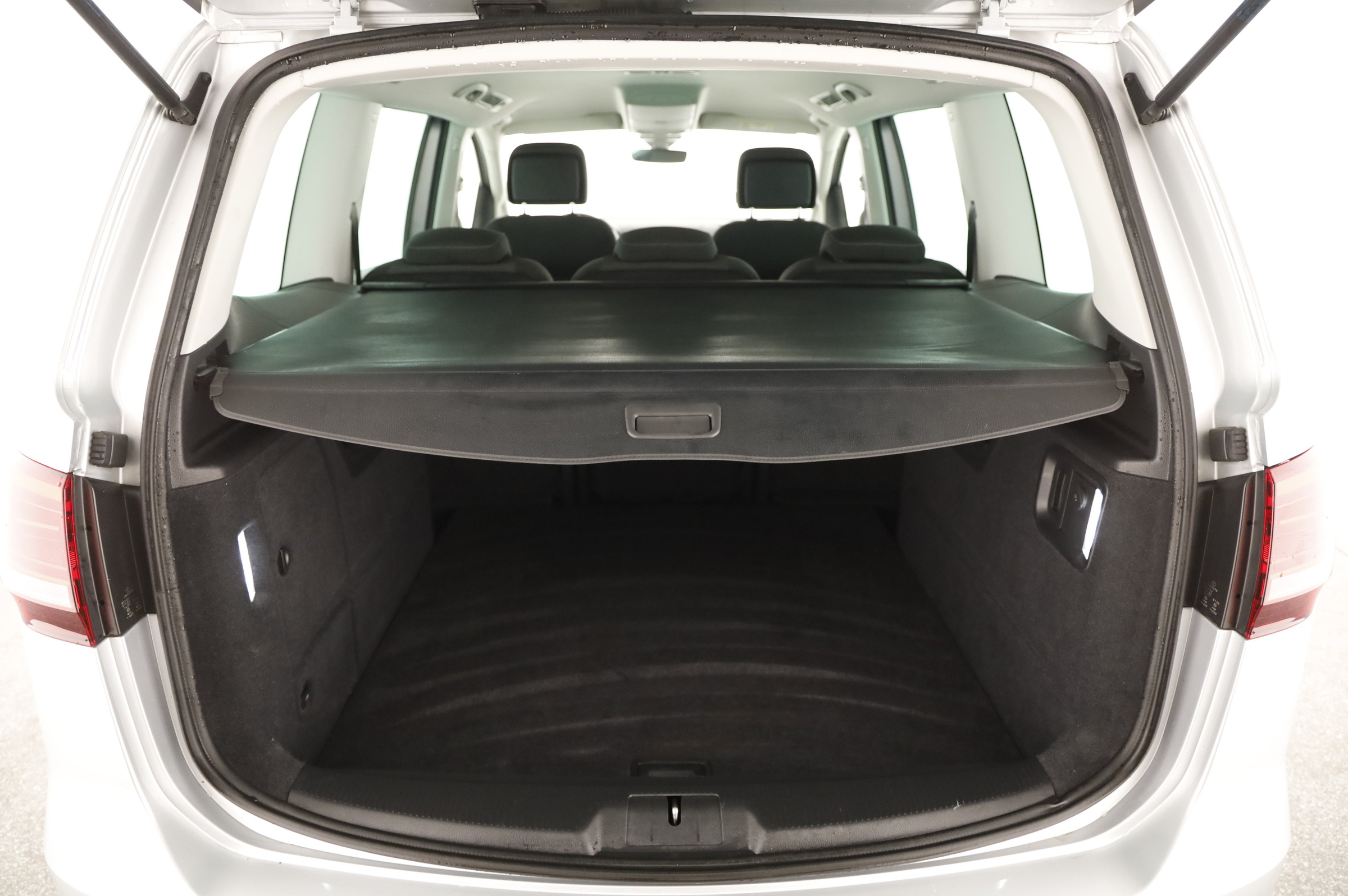 VW Sharan Comfortline TDI SCR DSG 5-Sitzer | Bild 17 von 31