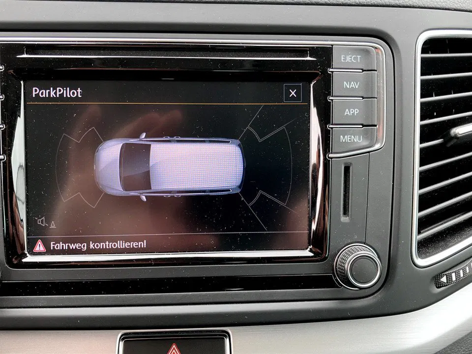 VW Sharan Comfortline TDI SCR DSG 5-Sitzer | Bild 13 von 21