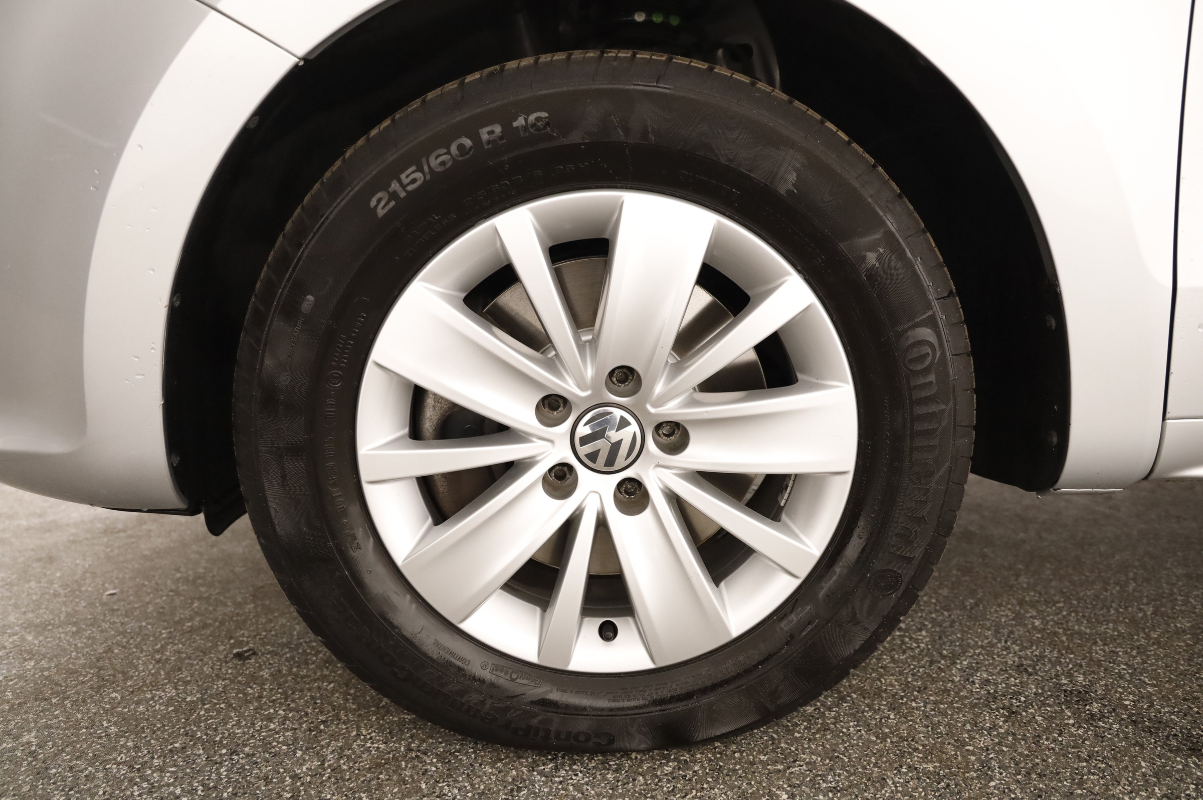 VW Sharan Comfortline TDI SCR DSG 5-Sitzer | Bild 24 von 31