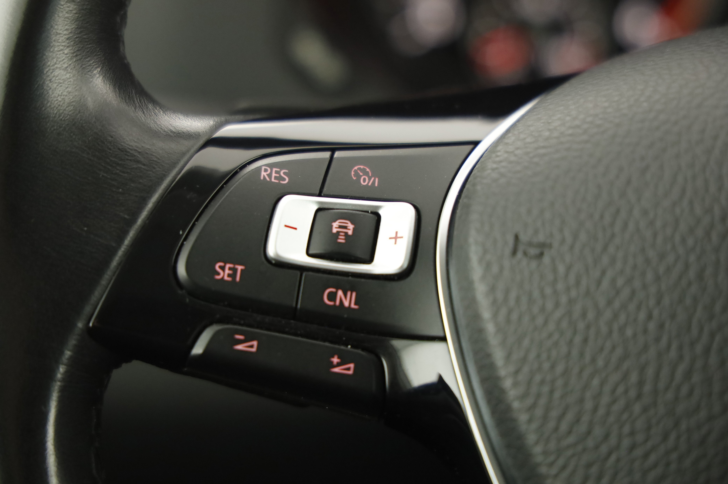 VW Sharan Comfortline TDI SCR DSG 5-Sitzer | Bild 8 von 31