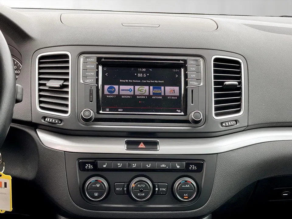 VW Sharan Comfortline TDI SCR DSG 5-Sitzer | Bild 12 von 21