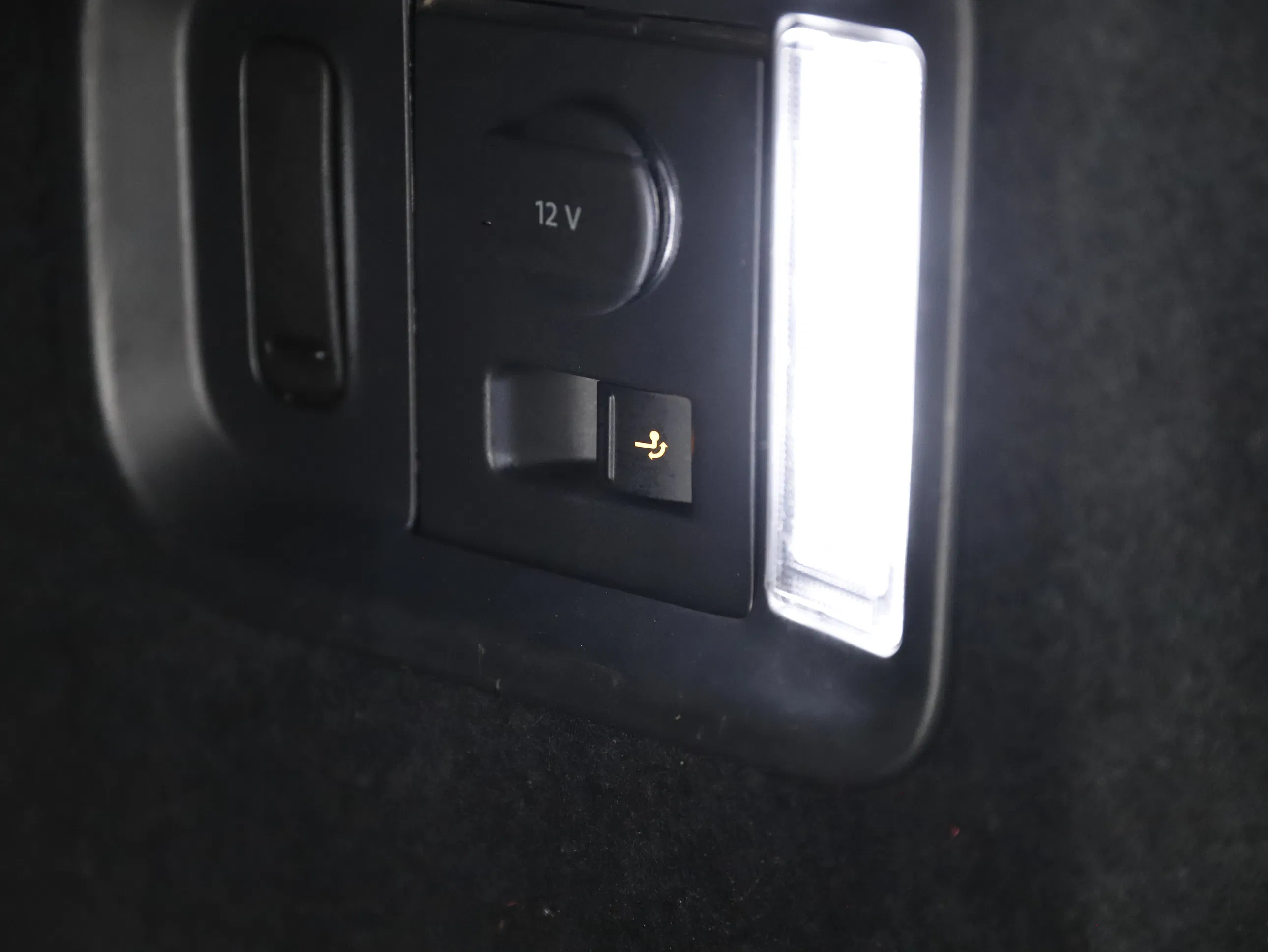 VW Sharan Business+ TSI DSG 7-Sitzer | Bild 13 von 31