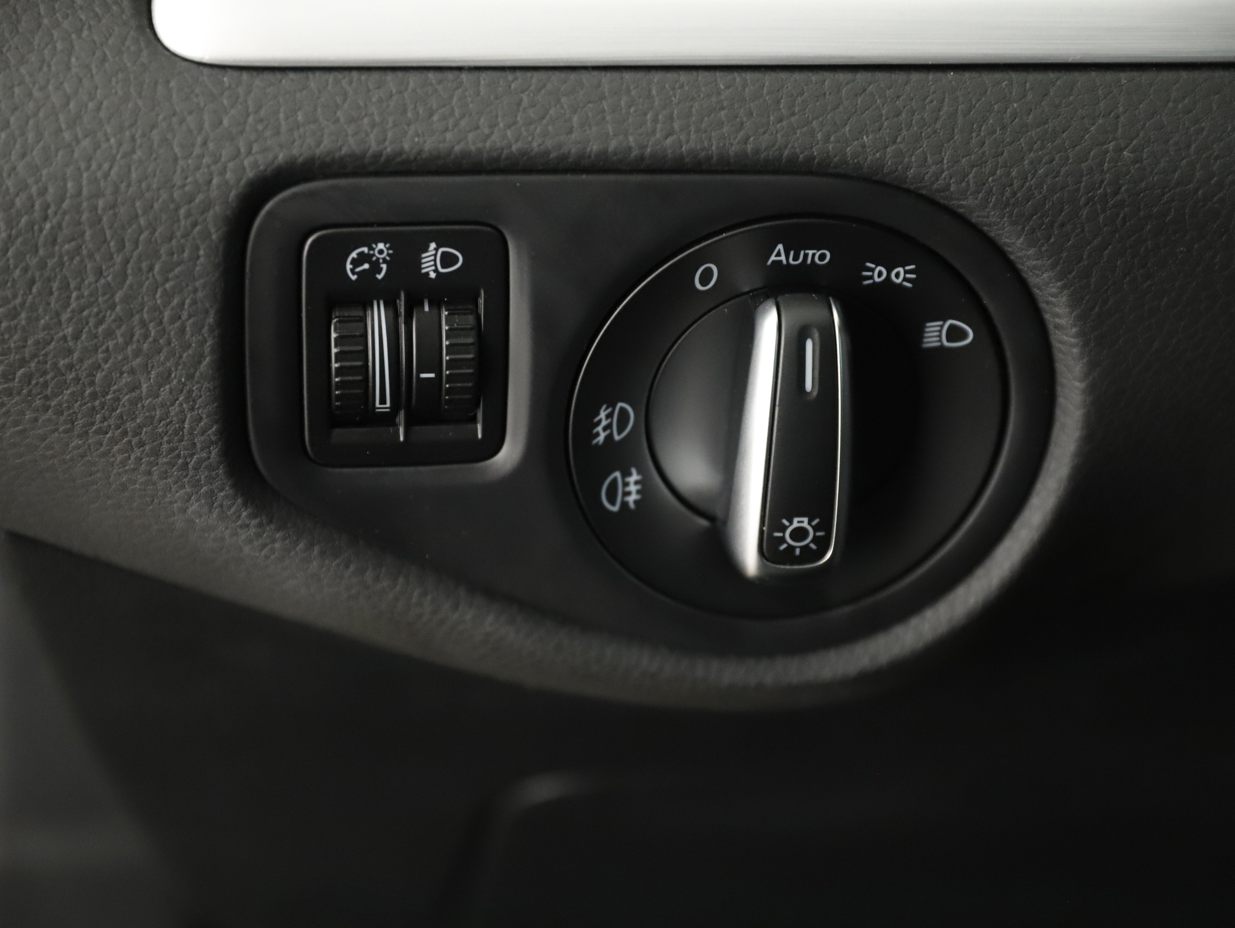 VW Sharan Business+ TSI DSG 7-Sitzer | Bild 23 von 31