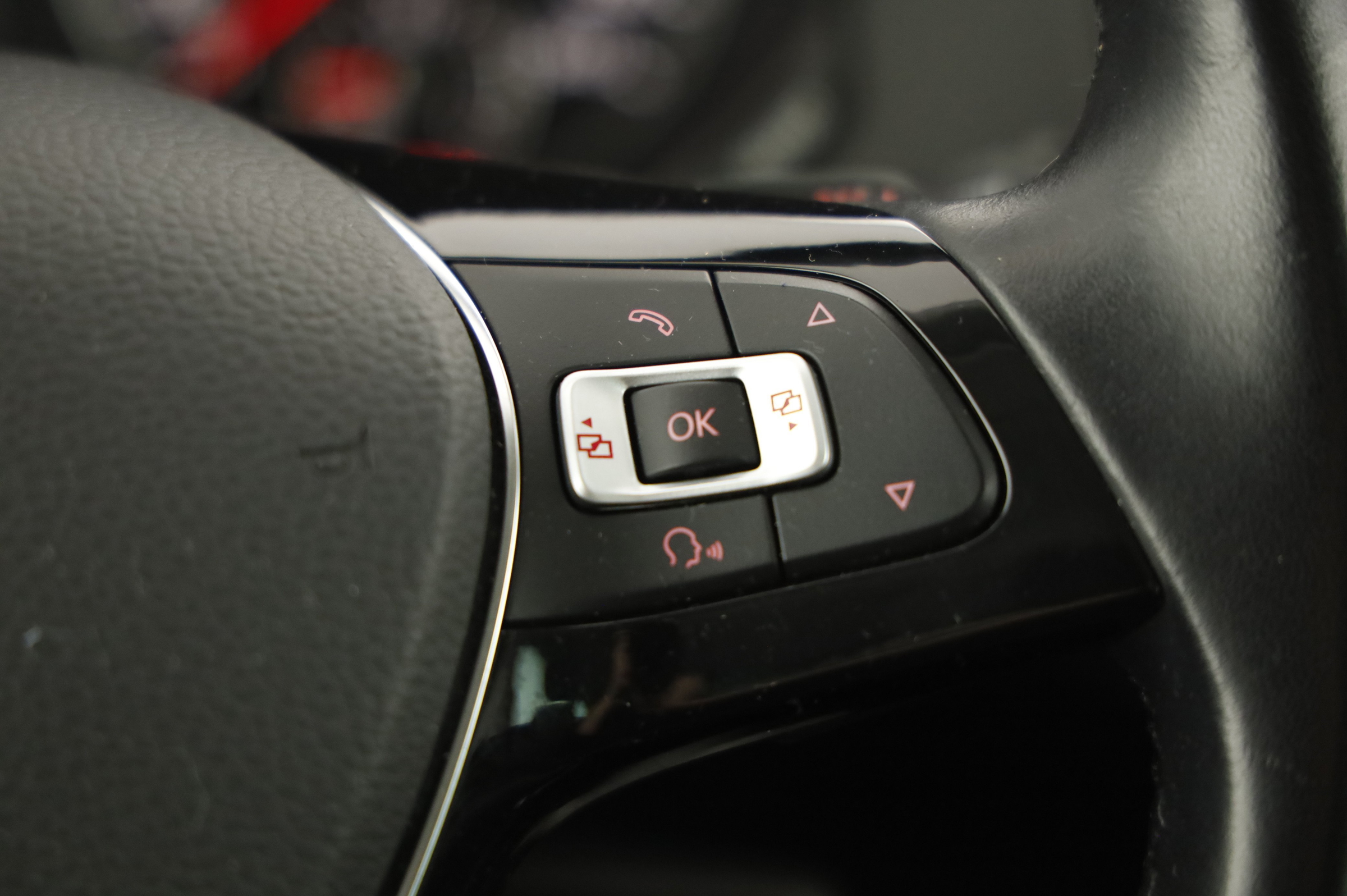 VW Sharan BMT 1.4 TSI BlueMotionTech Comfortline | Bild 13 von 23