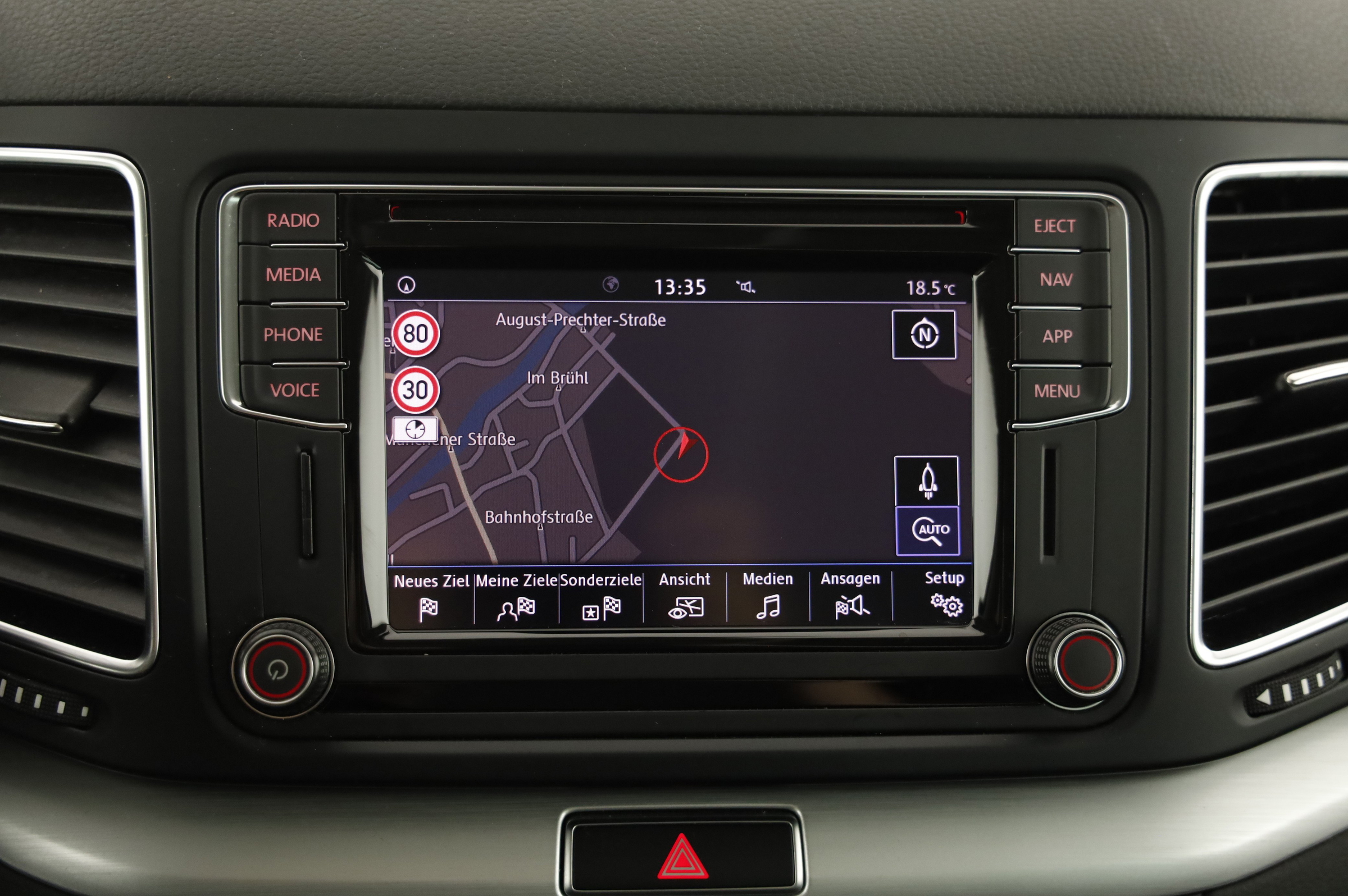 VW Sharan BMT 1.4 TSI BlueMotionTech Comfortline | Bild 15 von 23