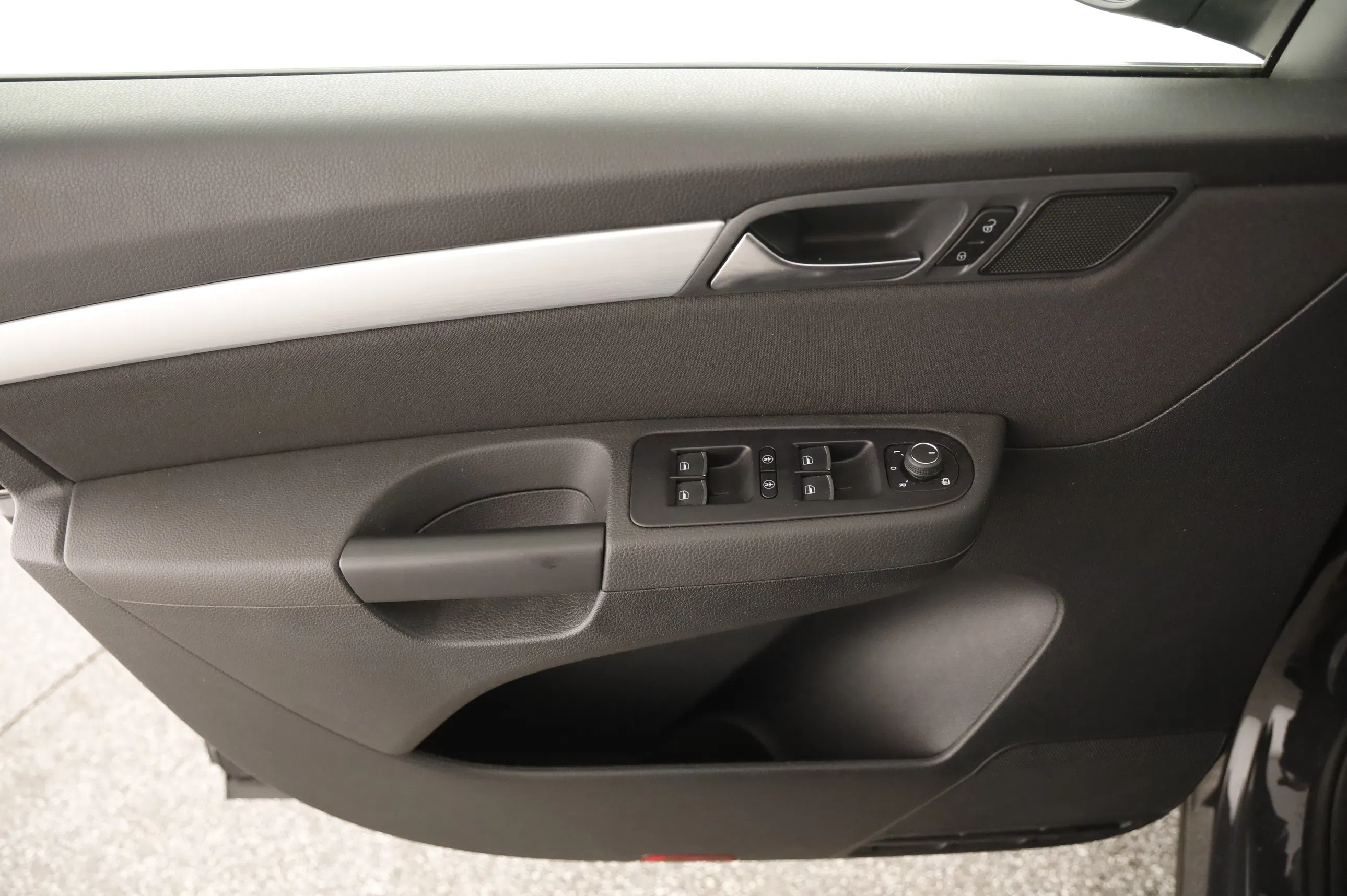 VW Sharan BMT 1.4 TSI BlueMotionTech Comfortline | Bild 5 von 23