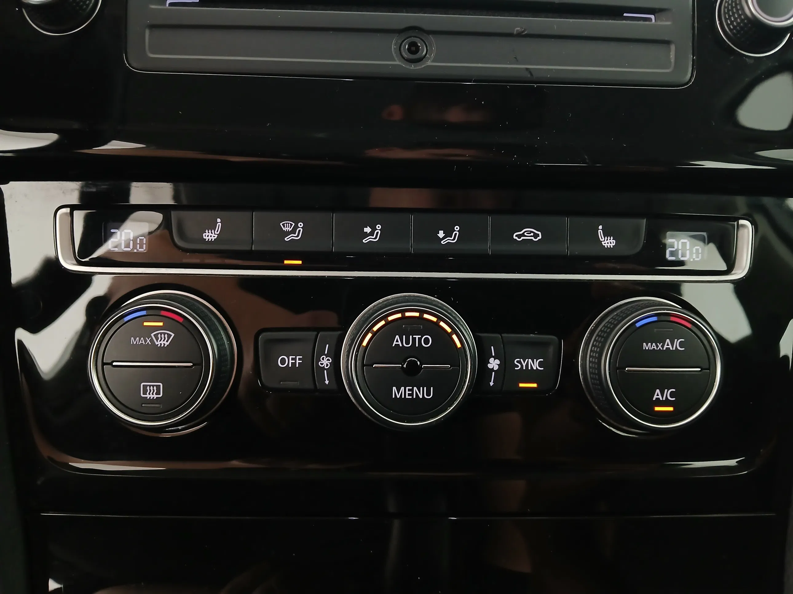 VW Golf VII 2.0 TDI BMT Highline | Bild 24 von 29