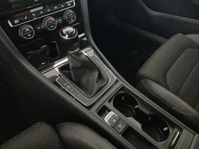 VW Golf VII 2.0 TDI BMT Highline | Thumbnail 25 von 29