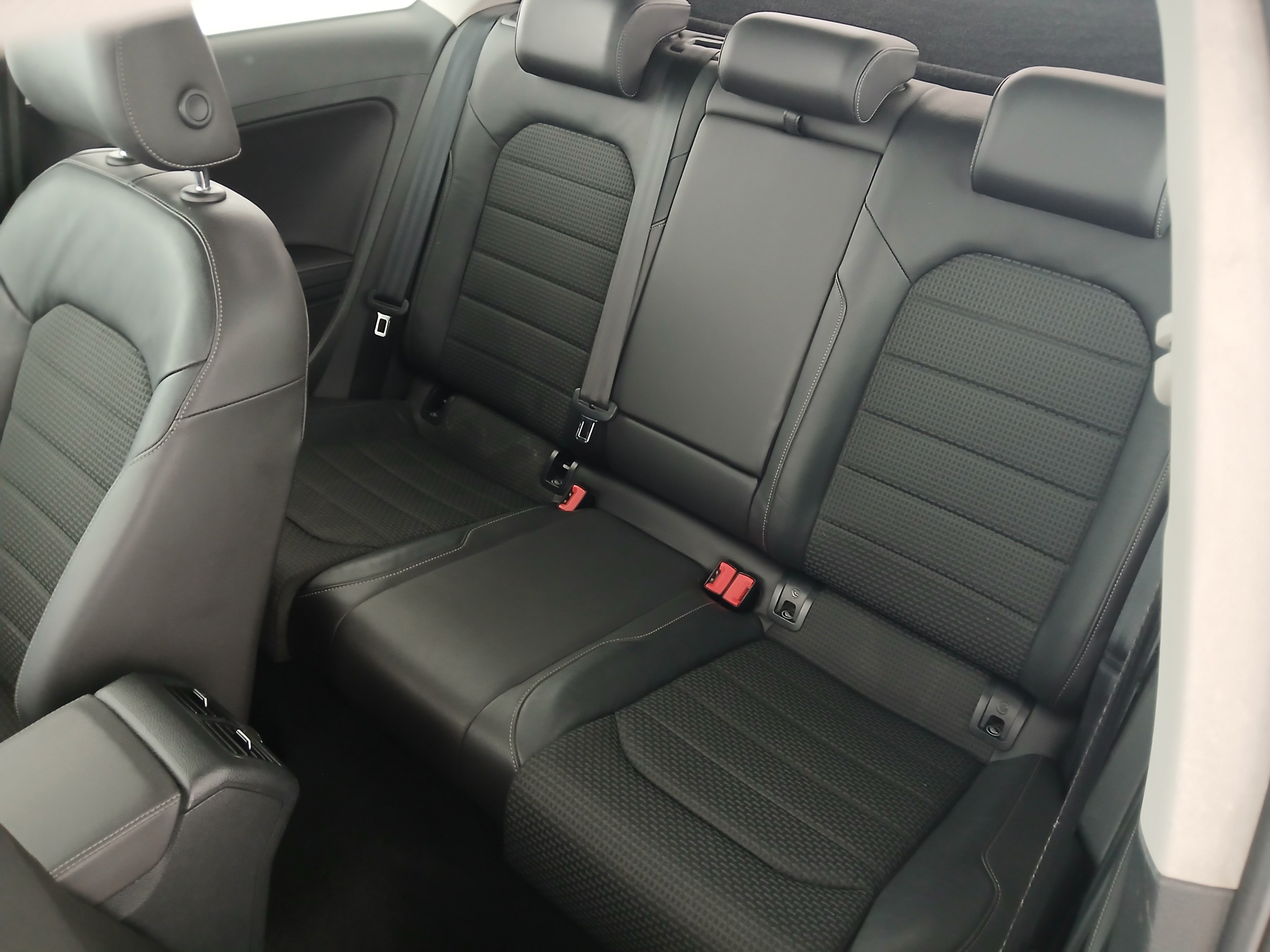 VW Golf VII 2.0 TDI BMT Highline | Bild 26 von 29