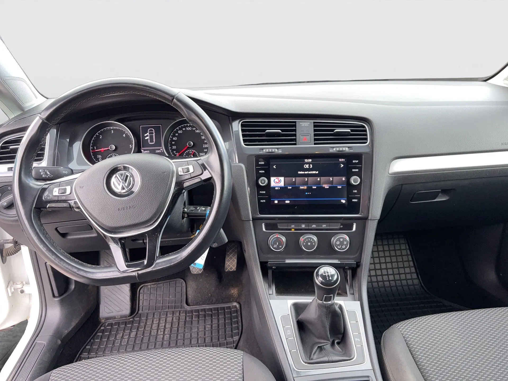 VW Golf VII Variant 1.6 TDI BMT | Bild 14 von 26