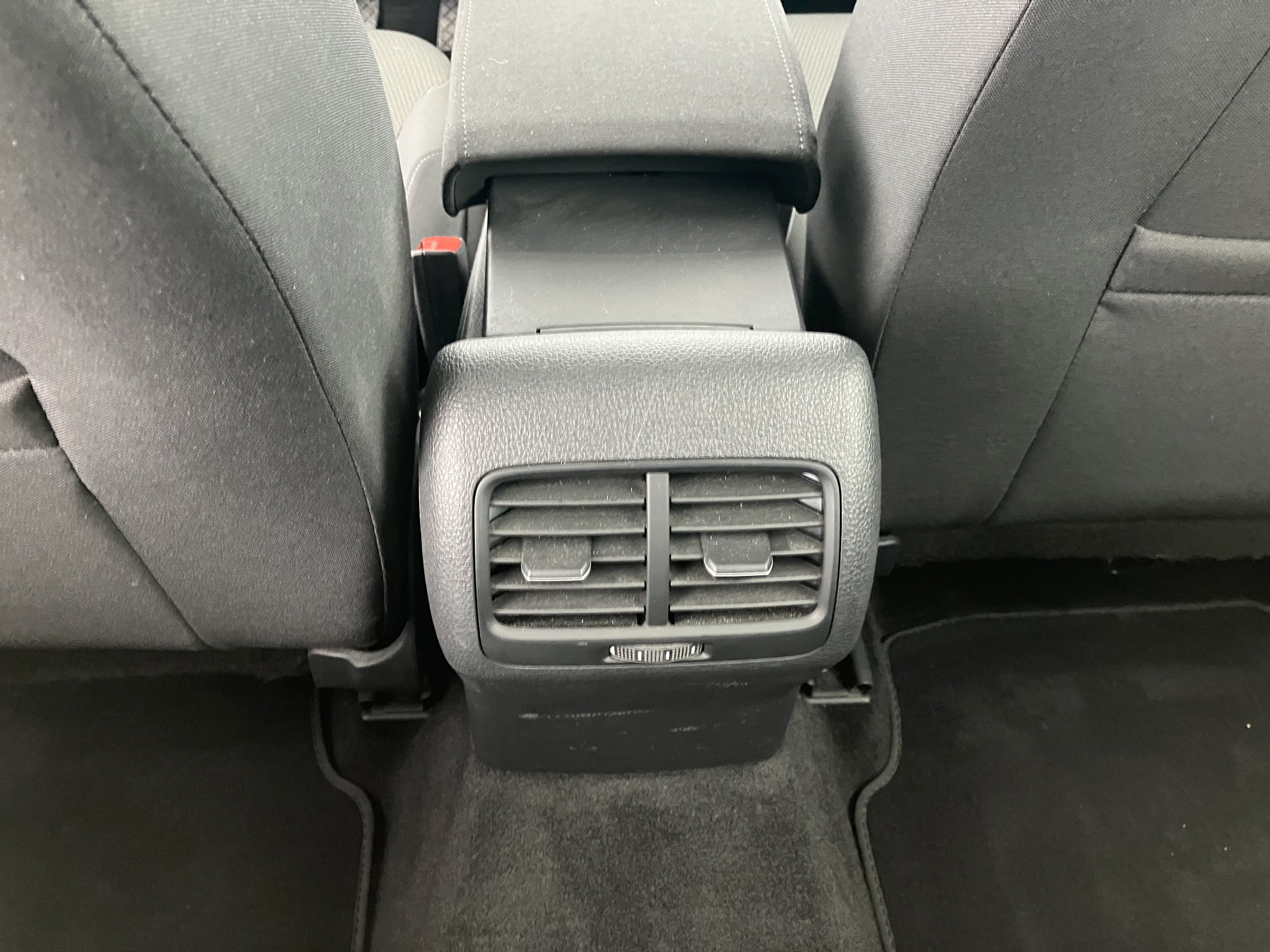 VW Golf VII e-Golf | Bild 18 von 31