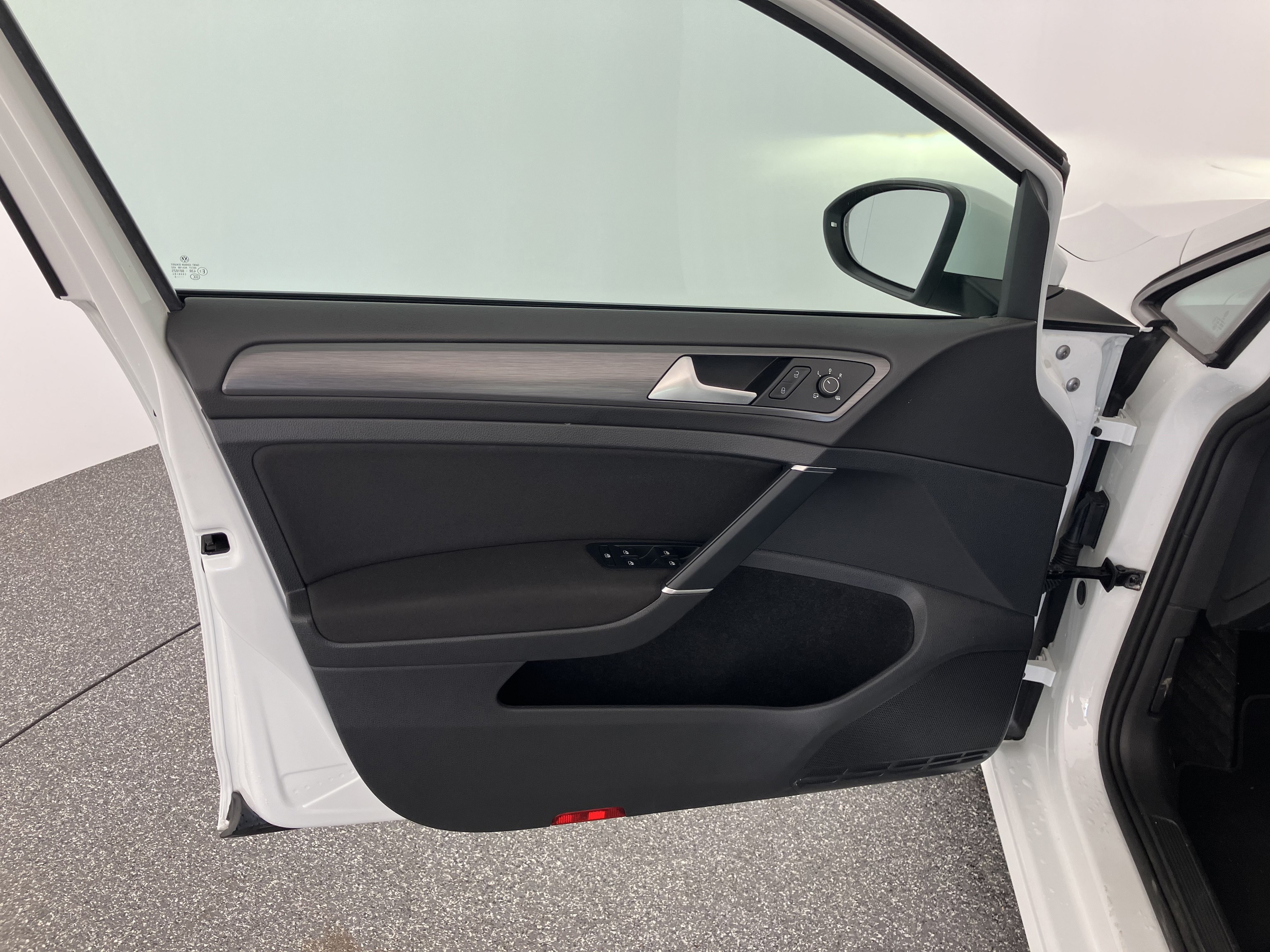 VW Golf VII e-Golf | Bild 20 von 31