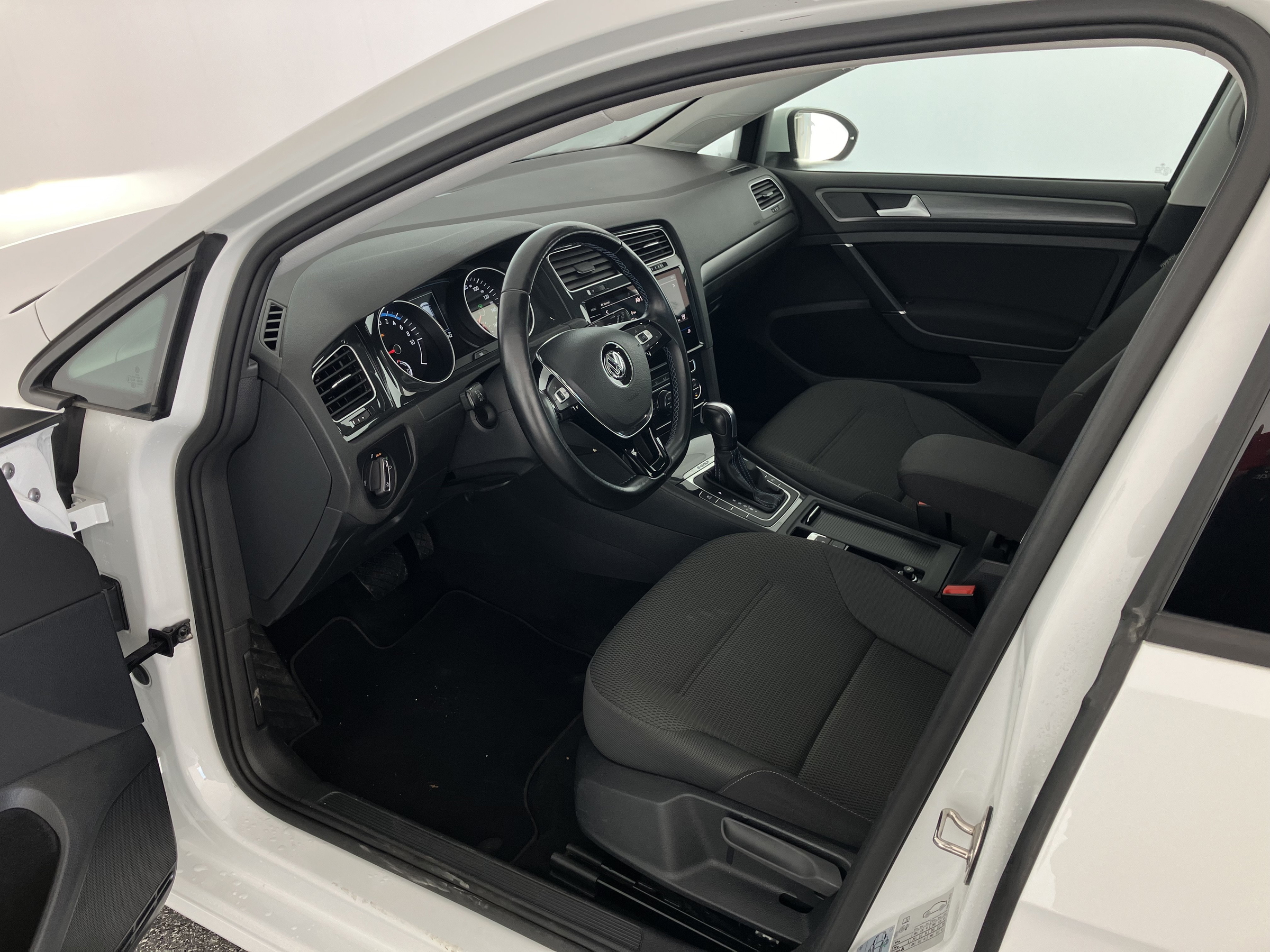 VW Golf VII e-Golf | Bild 21 von 31