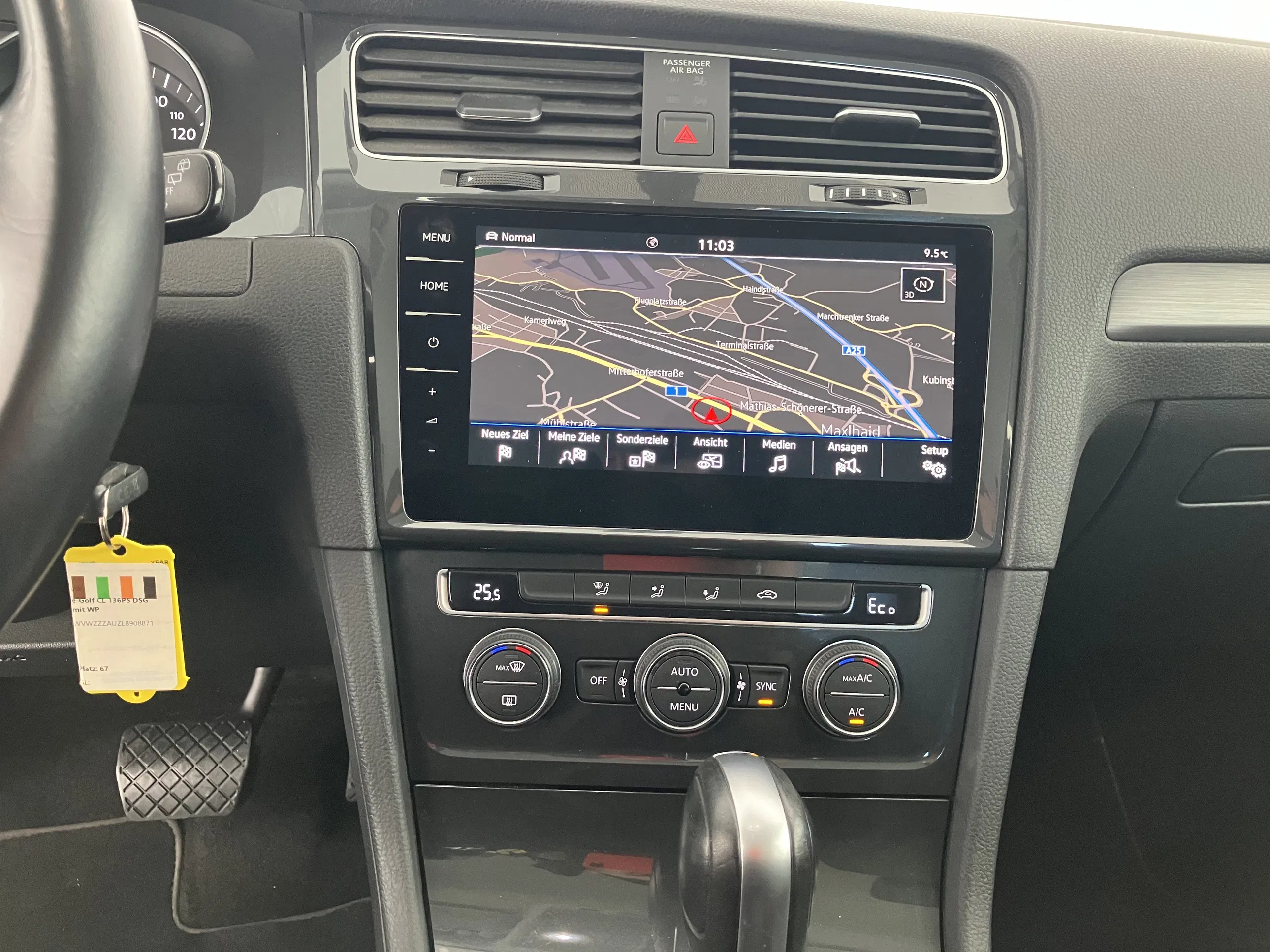 VW Golf VII e-Golf | Bild 30 von 31