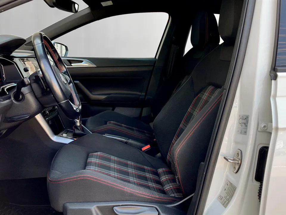 VW Polo VI 2.0 TSI GTI | Bild 13 von 26