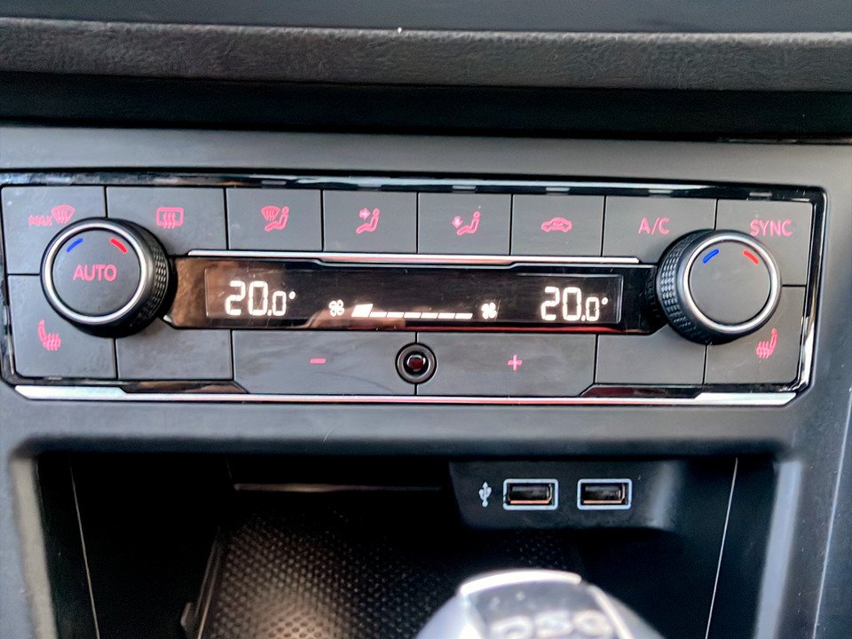 VW Polo VI 2.0 TSI GTI | Bild 16 von 26