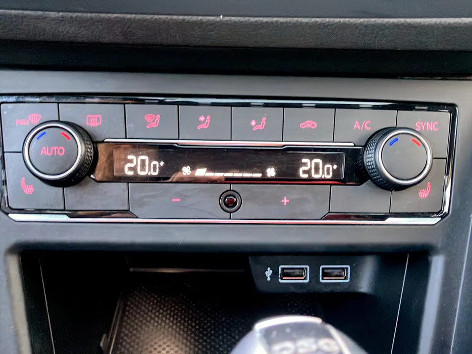 VW Polo VI 2.0 TSI GTI | Bild 16 von 26