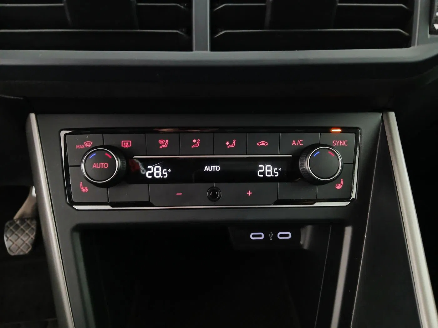 VW Polo VI 1.6 TDI Comfortline | Bild 24 von 26