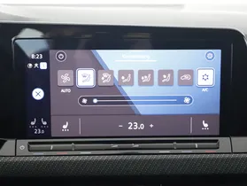 VW Golf VIII Var. 2.0 TDI R-Line DSG | Thumbnail 19 von 21