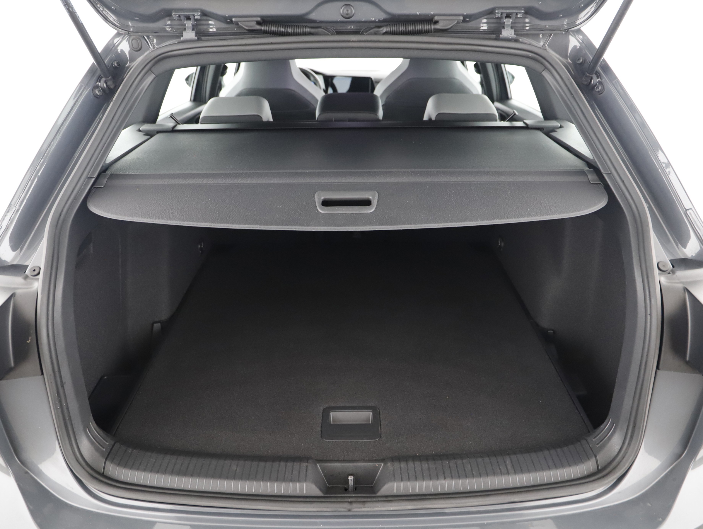 VW Golf VIII Var. 2.0 TDI R-Line DSG | Bild 20 von 21