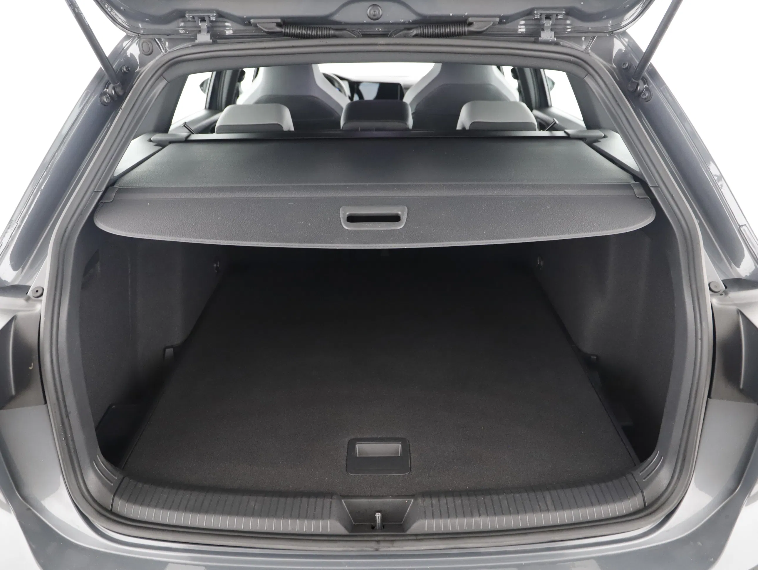 VW Golf VIII Var. 2.0 TDI R-Line DSG | Bild 20 von 21