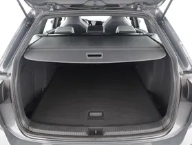 VW Golf VIII Var. 2.0 TDI R-Line DSG | Thumbnail 20 von 21