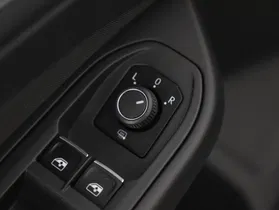 VW Golf VIII 2.0 TDI Life | Thumbnail 6 von 23