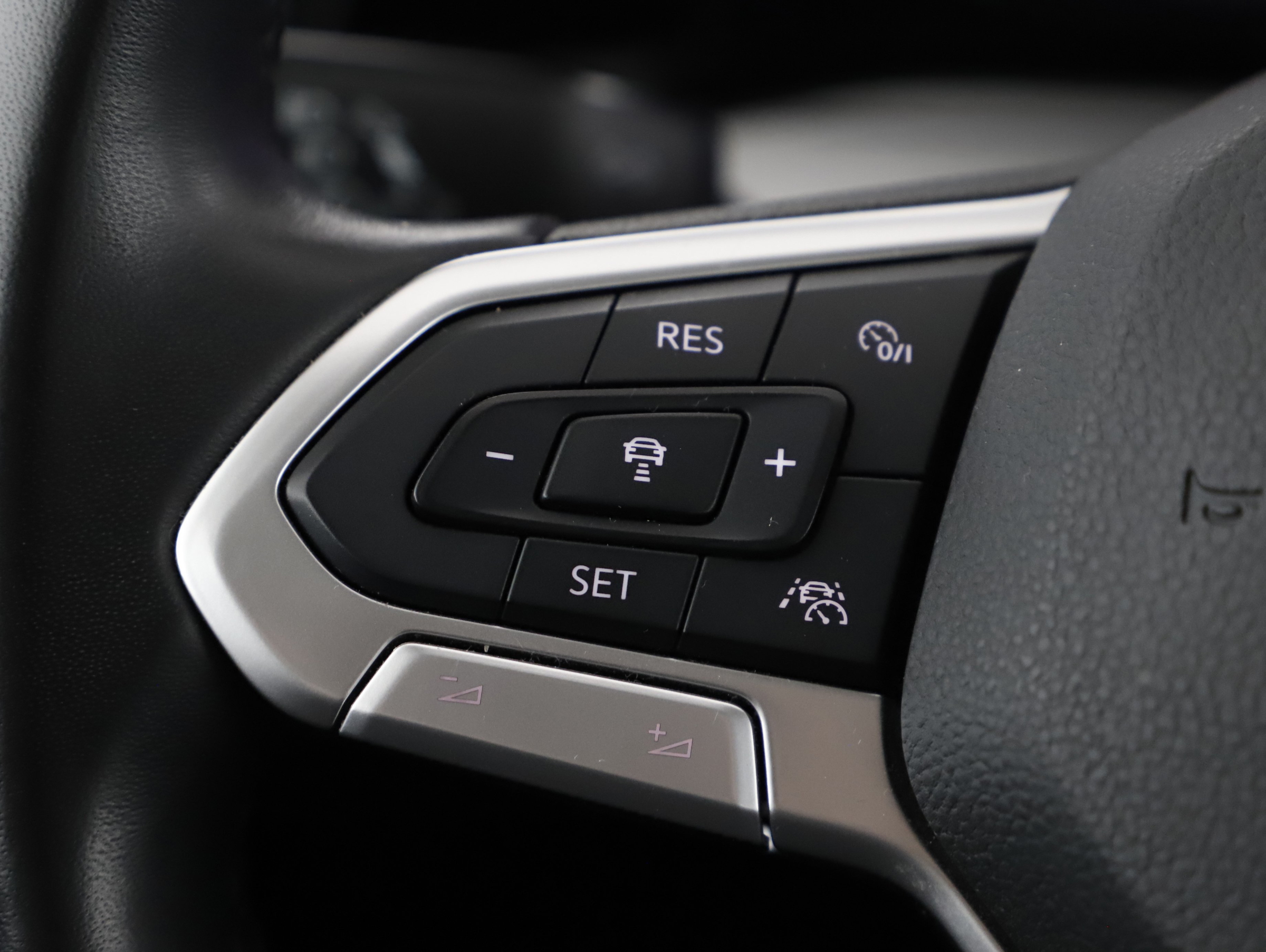 VW Golf VIII Variant 2.0 TDI Life | Bild 11 von 21