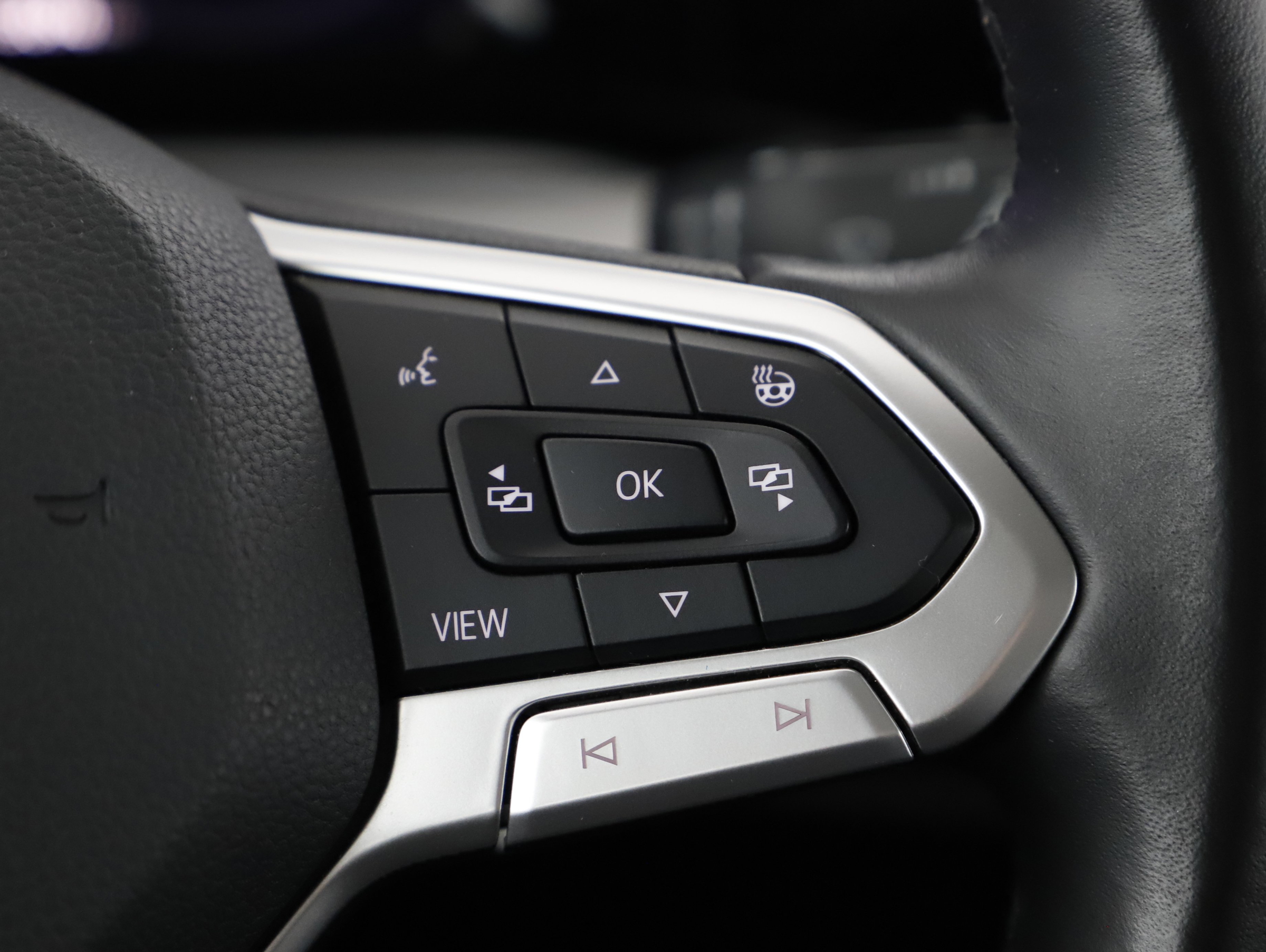 VW Golf VIII Variant 2.0 TDI Life | Bild 12 von 21