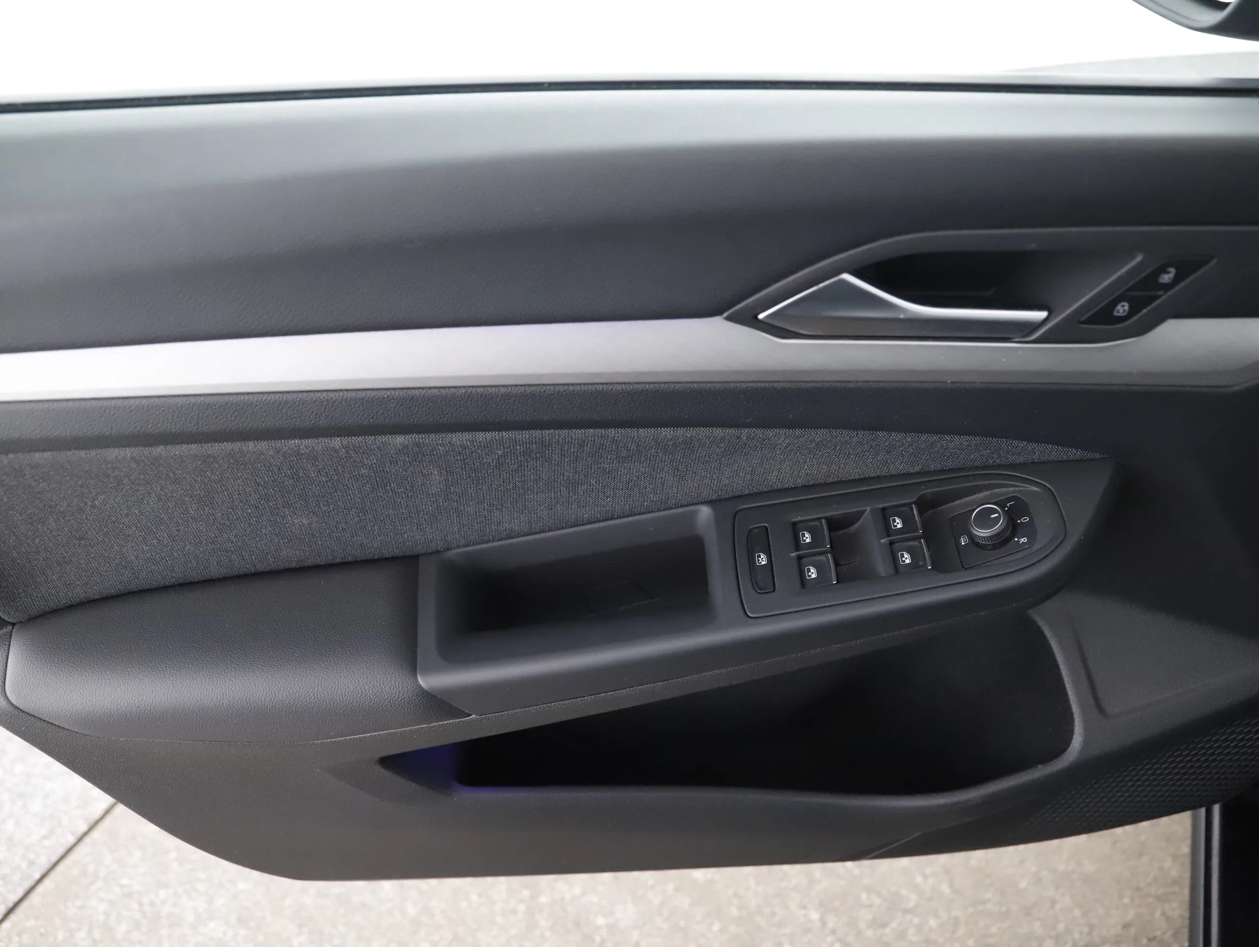 VW Golf VIII Variant 2.0 TDI Life | Bild 14 von 21